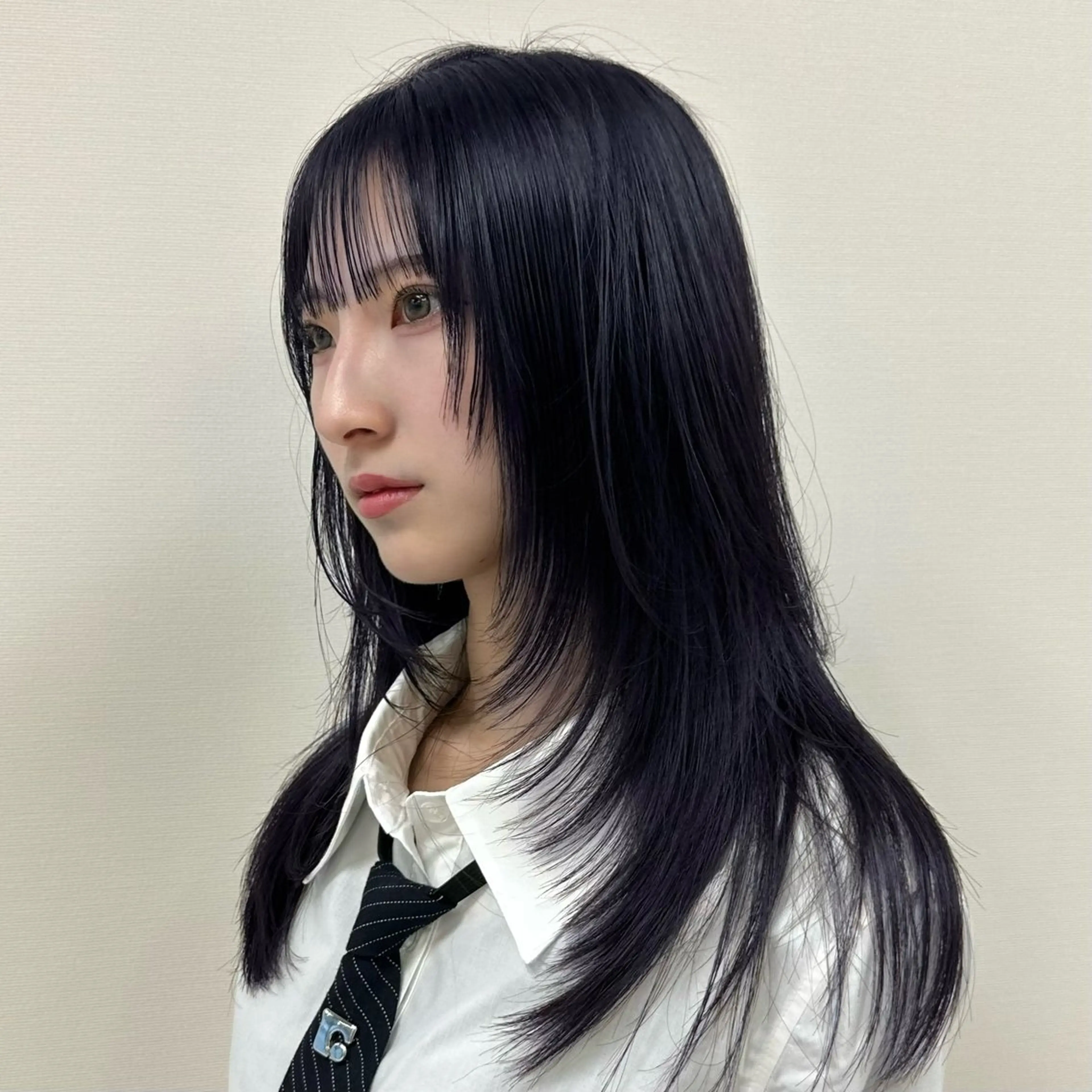 ミディアム カット ヘアカラー トリートメント 🌹ハッシュカット、 レイヤー韓国ヘア🌹のヘアスタイル