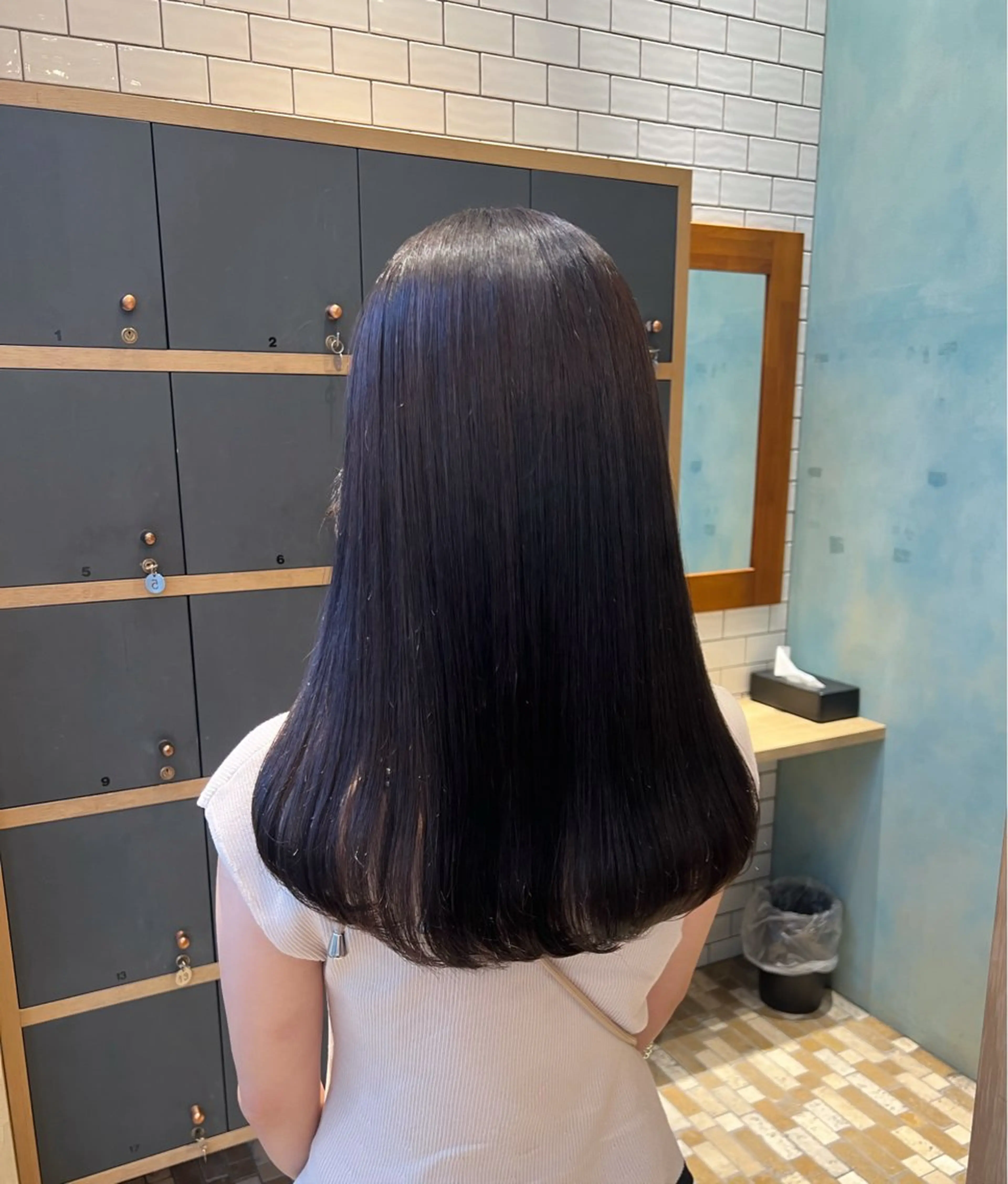 ロング カラー 透明感カラー グレージュ 酸性ストレート カット ヘアカラー トリートメント 🫧Ai/ ロロネー森ノ宮💖のヘアスタイル
