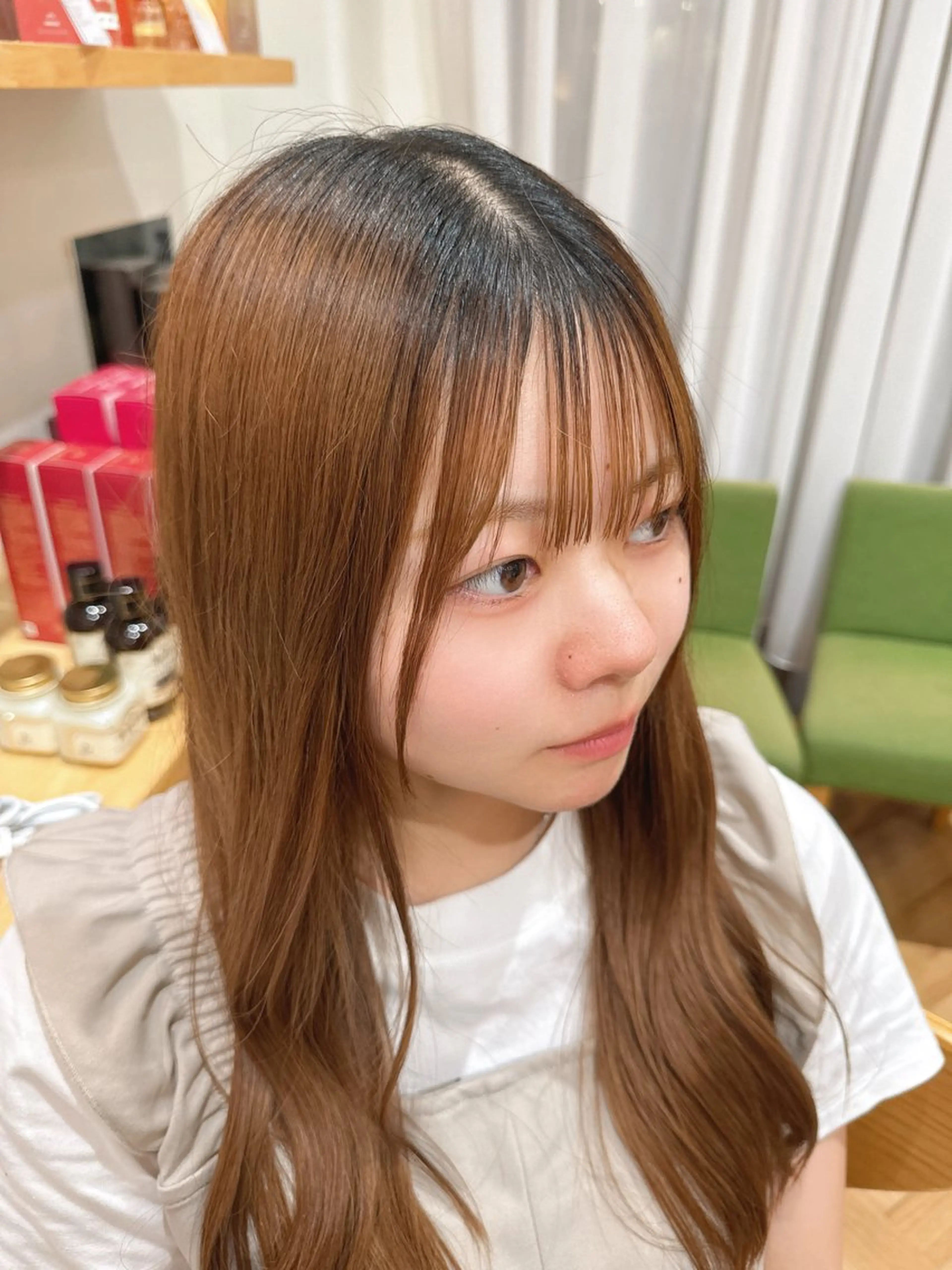 ୨୧ ∴∵前髪縮毛矯正∵∴ ୨୧ 前髪のみのポイント矯正‼️暑い夏に汗でうねってしまうお悩みを解決いたします！✨️💫の写真