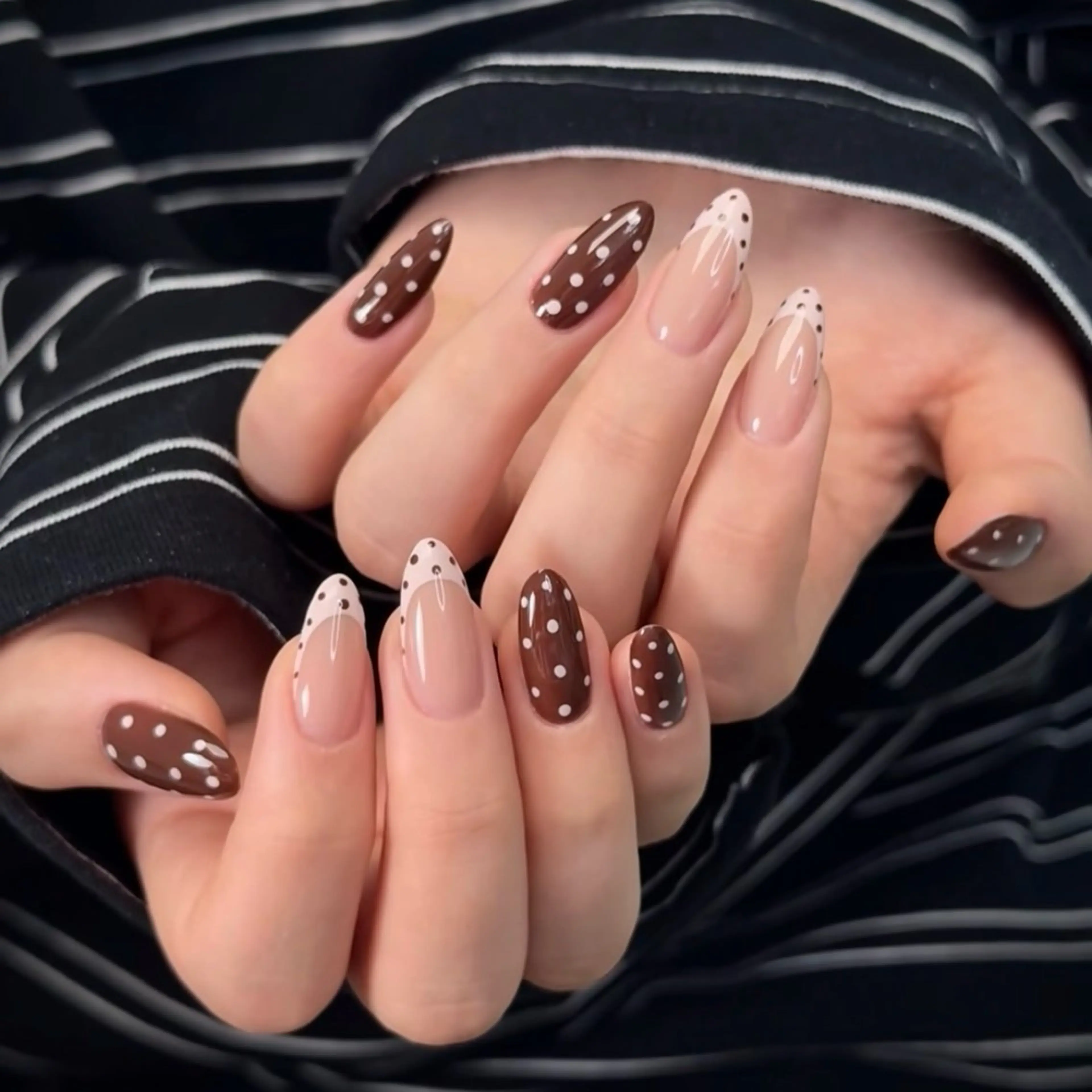 ネイル ハンドネイル 陽菜 🦋のネイルデザイン