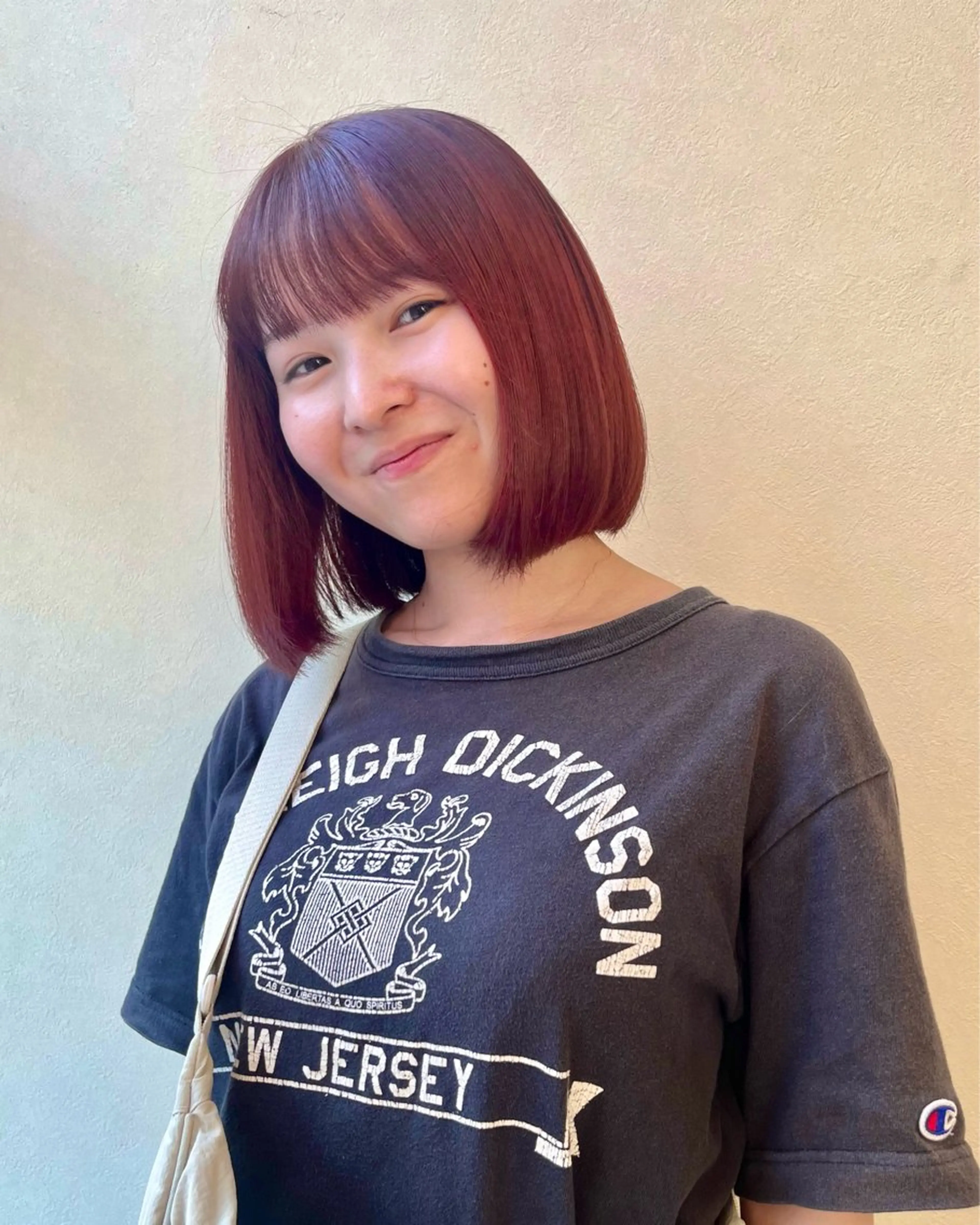 ミディアム カラー ブリーチ ブリーチなしカラー レッドカラー ヘアカラー ツヤカラーを実現 /カンナのヘアスタイル