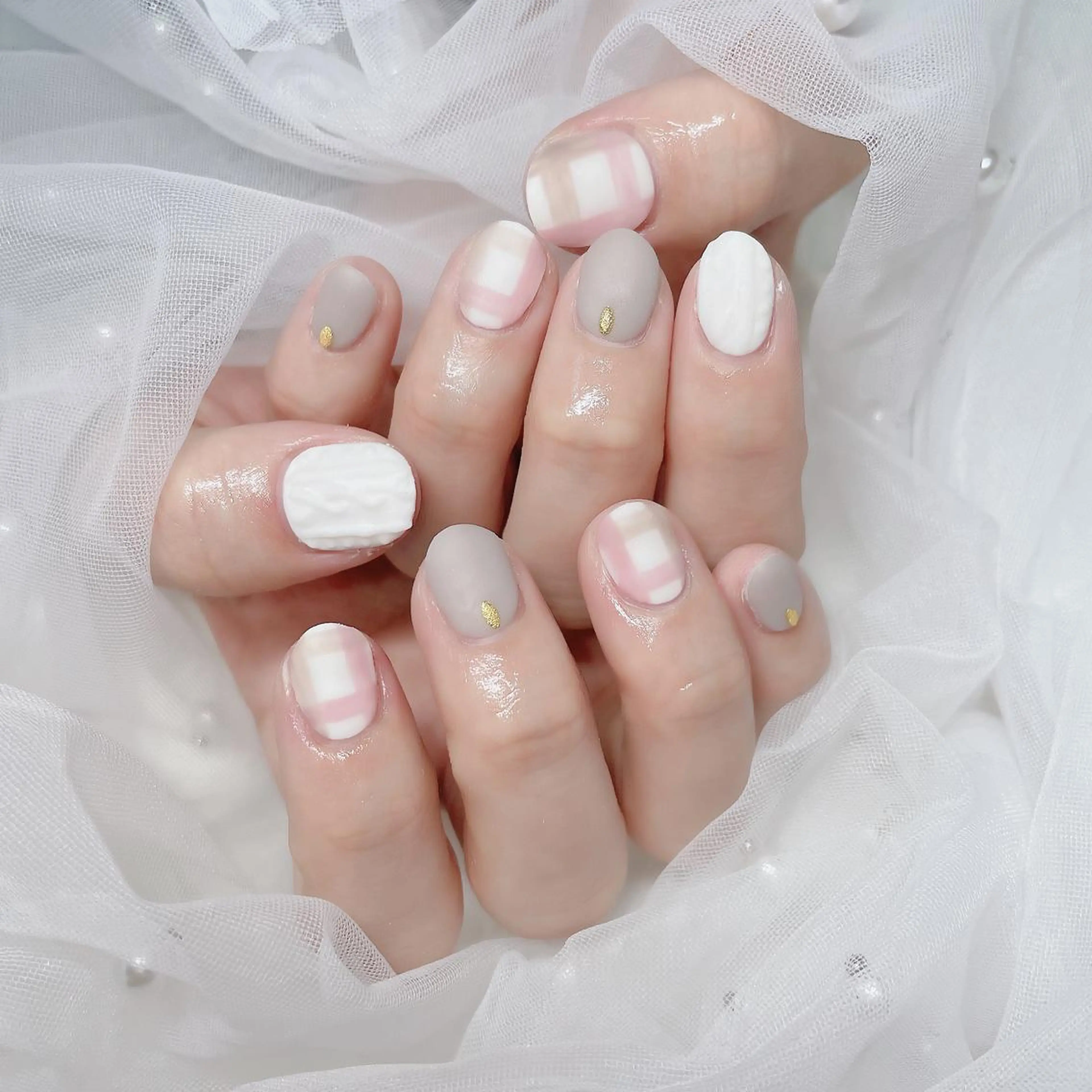 ネイル チークネイル フラッシュネイル フレンチネイル キラキラネイル 韓国ネイル ハンドネイル merci nail所属・merci nailのネイルデザイン