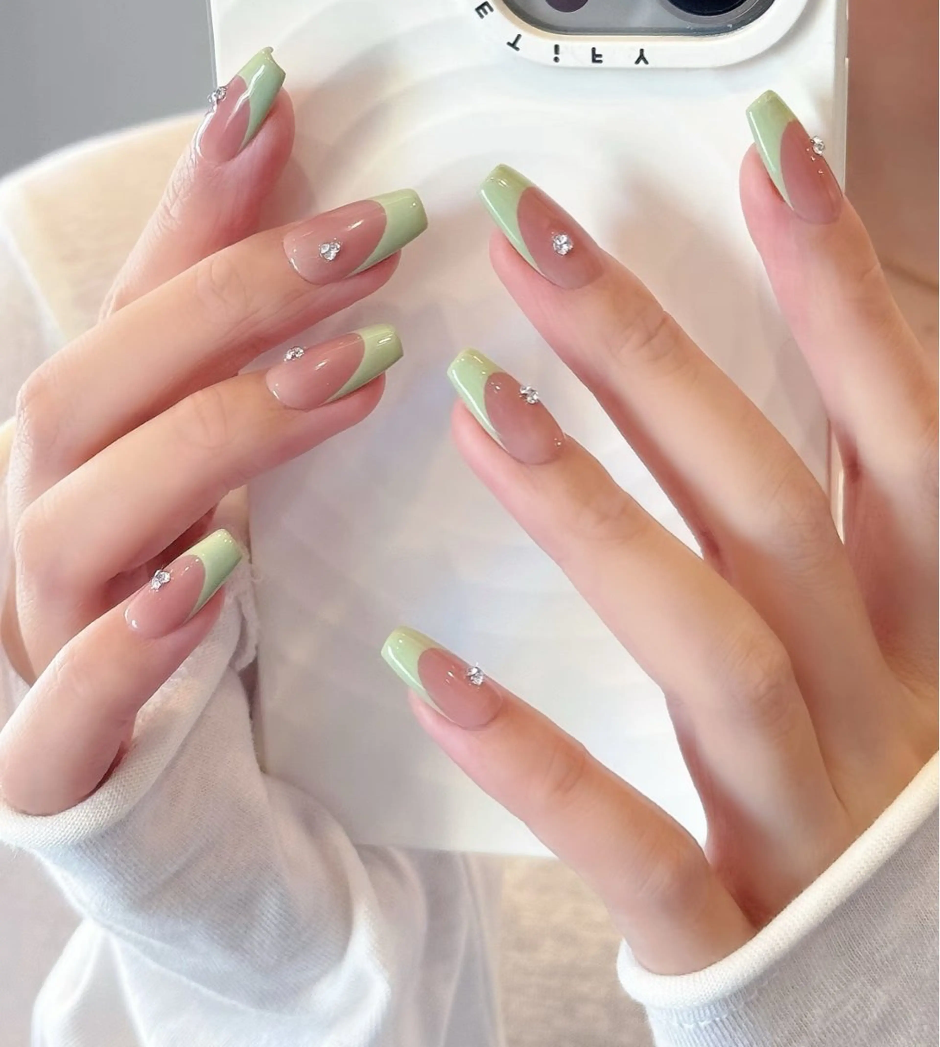 ネイル アートネイル オーロラネイル チークネイル フレンチネイル ガラスフレンチ ハンドネイル 🎀🎀YooLi Nail Salonのネイルデザイン
