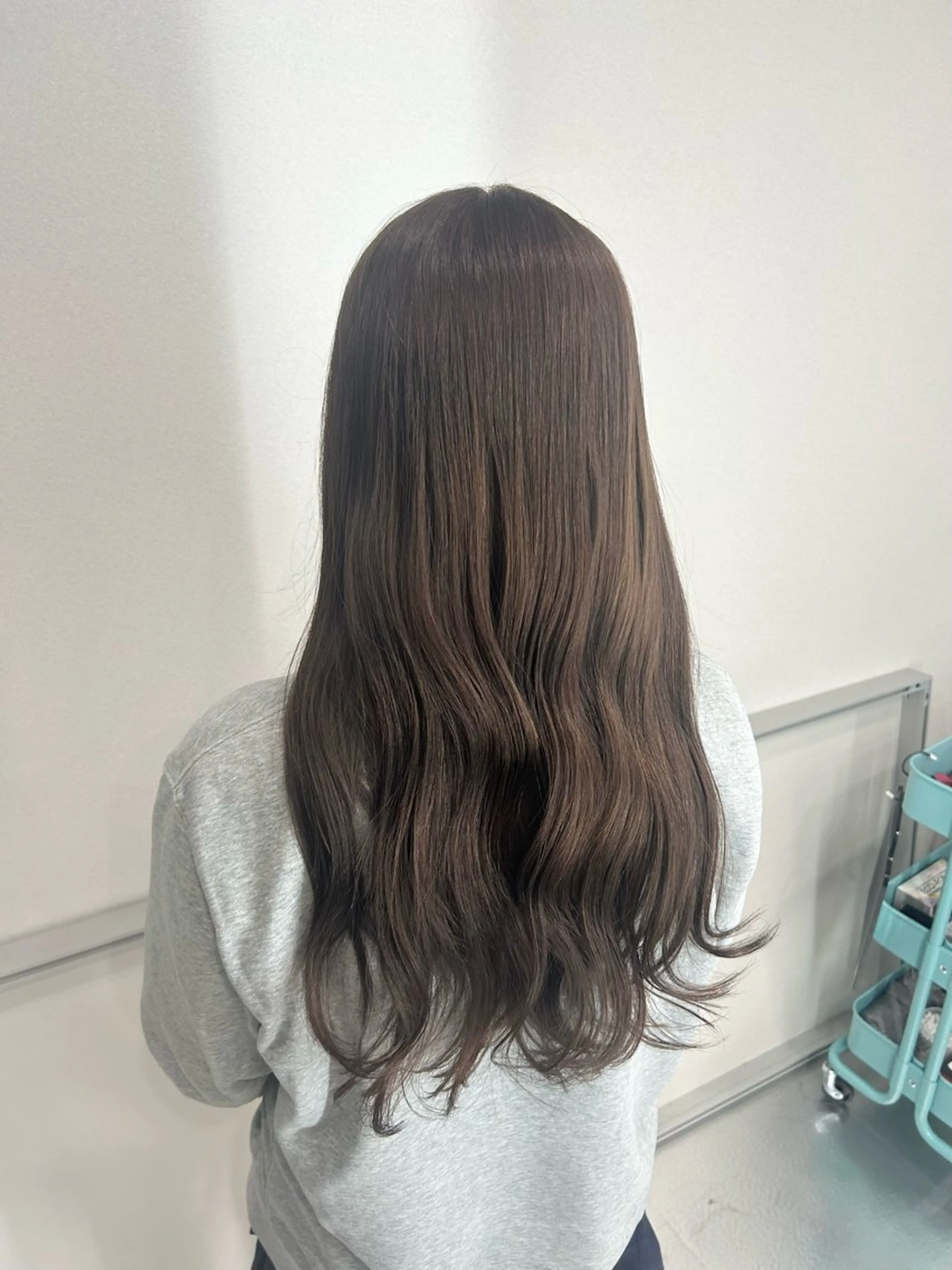 ロング ヘアカラー あやめ🪽 オリーブ/ハイトーンのヘアスタイル