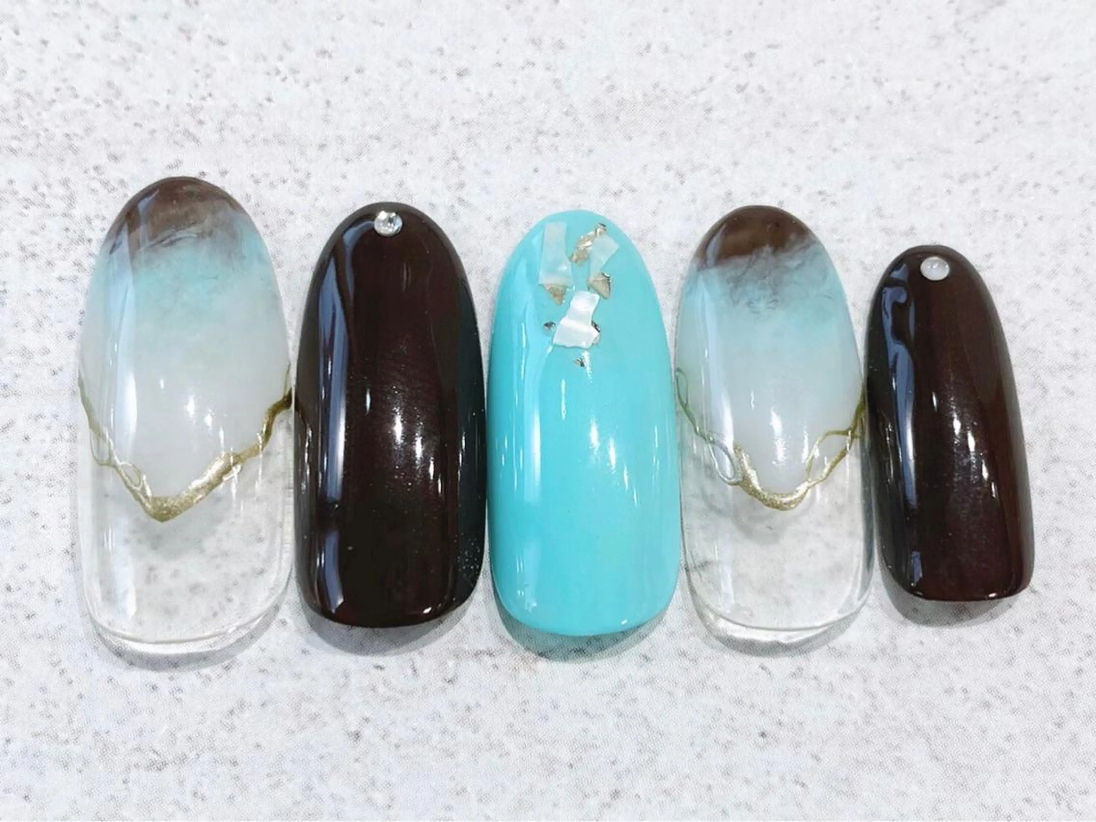 ネイル Nail salon mewのネイルデザイン