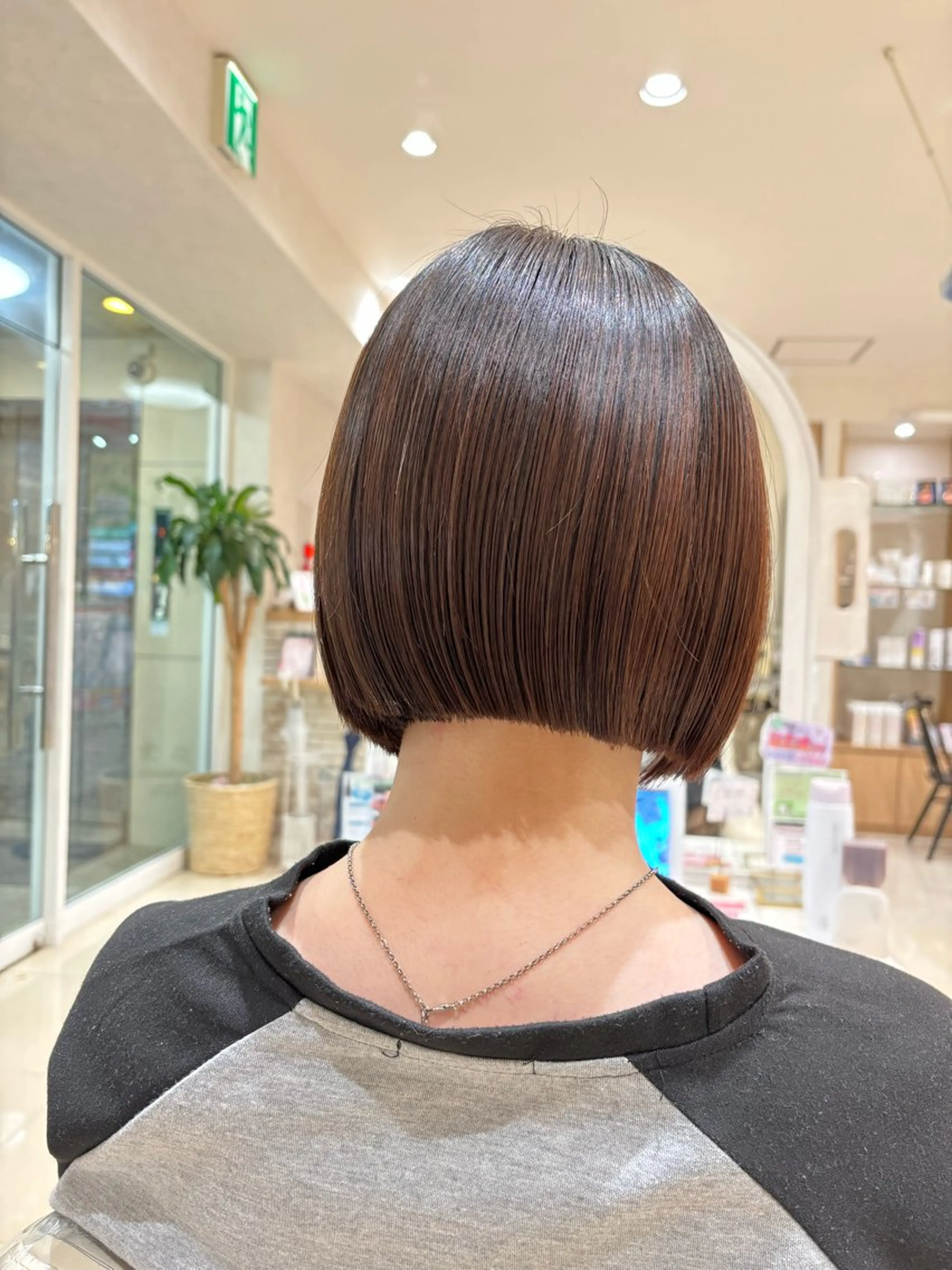 ミディアム ぷっつりボブ🫧 タケウチアミのヘアスタイル