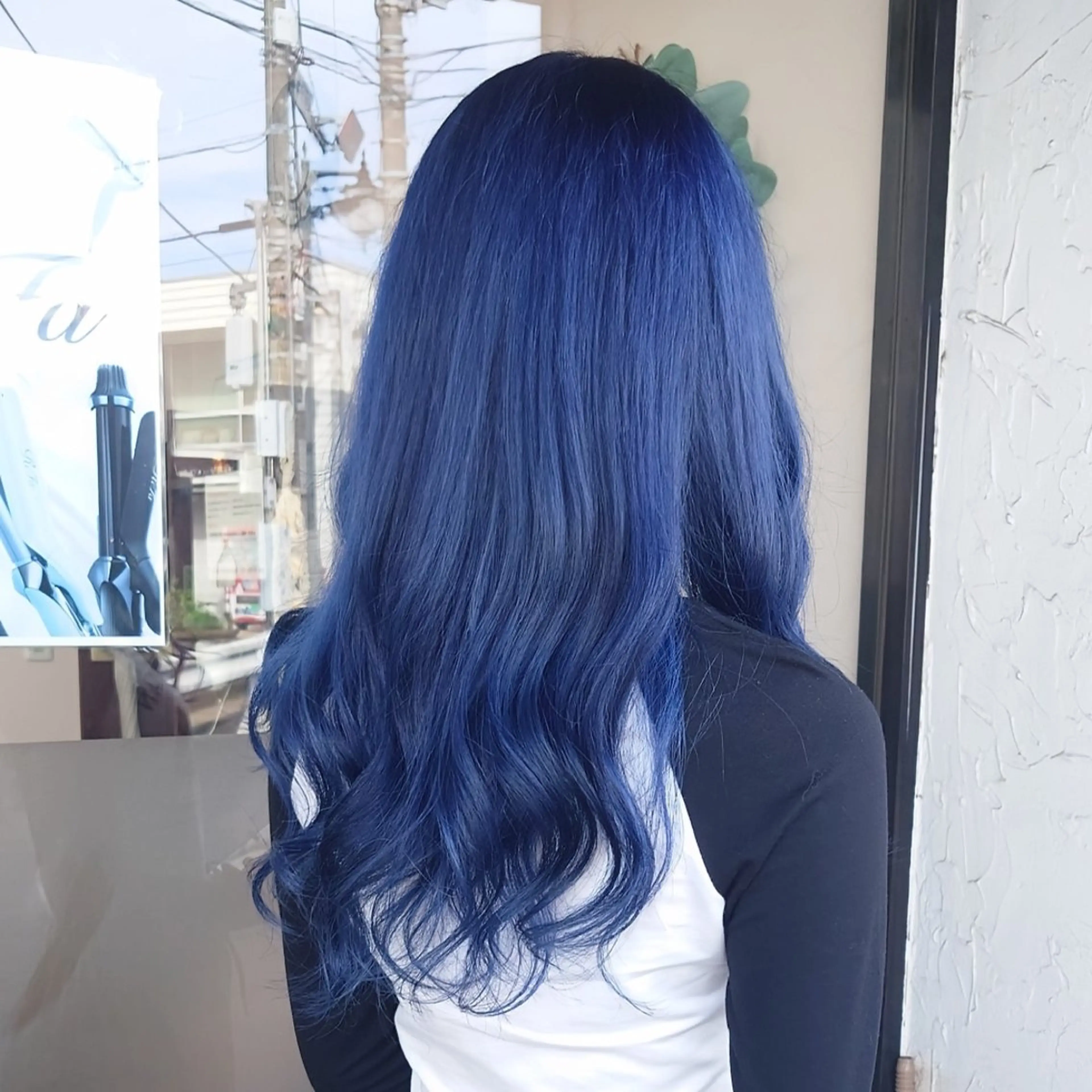 ロング カラー ネイビーカラー ロング 鈴木 いづみのヘアスタイル