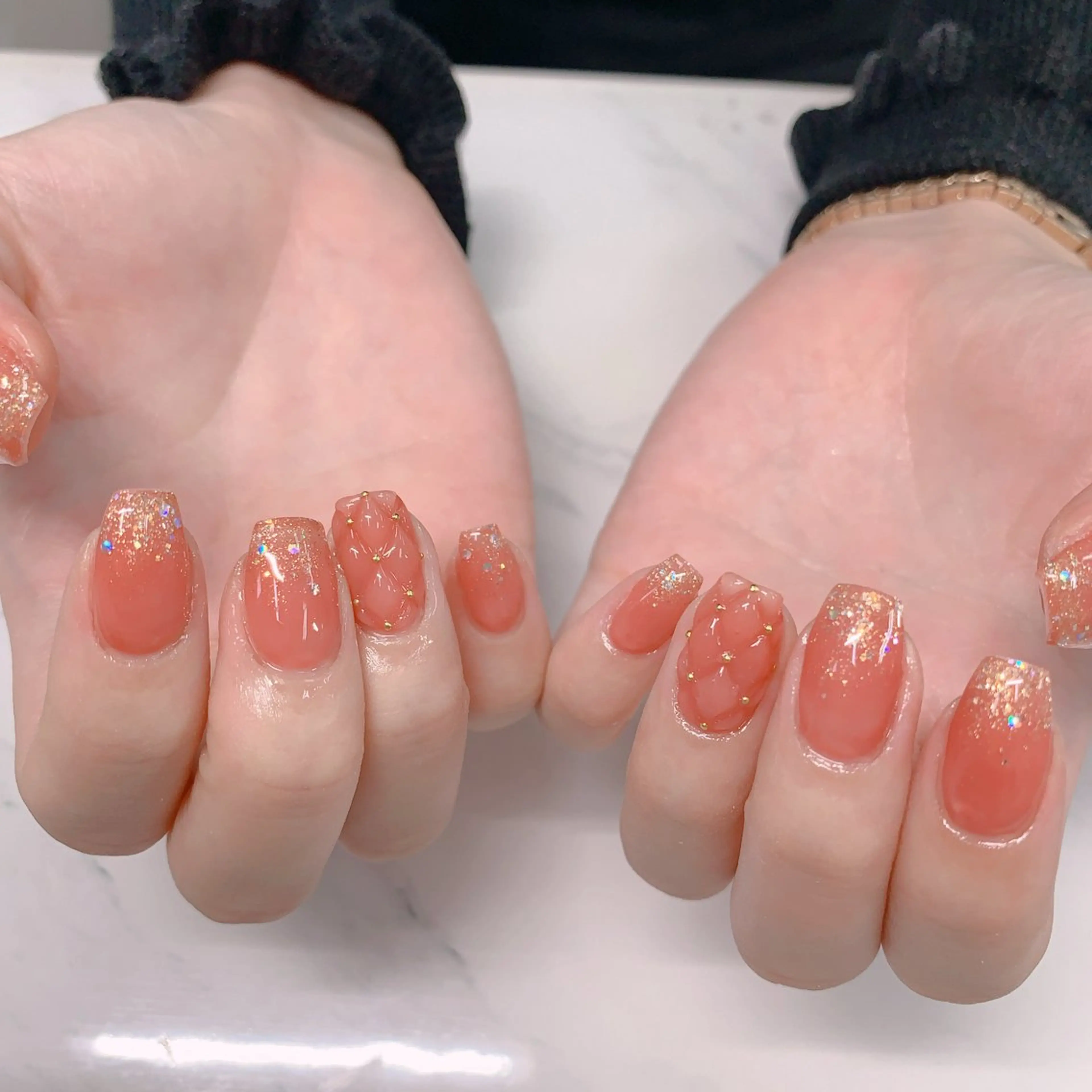 ネイル オーロラネイル 長さ出し フットネイル ジェルネイル キラキラネイル ハンドネイル インフィニティ ネイルサロンのネイルデザイン