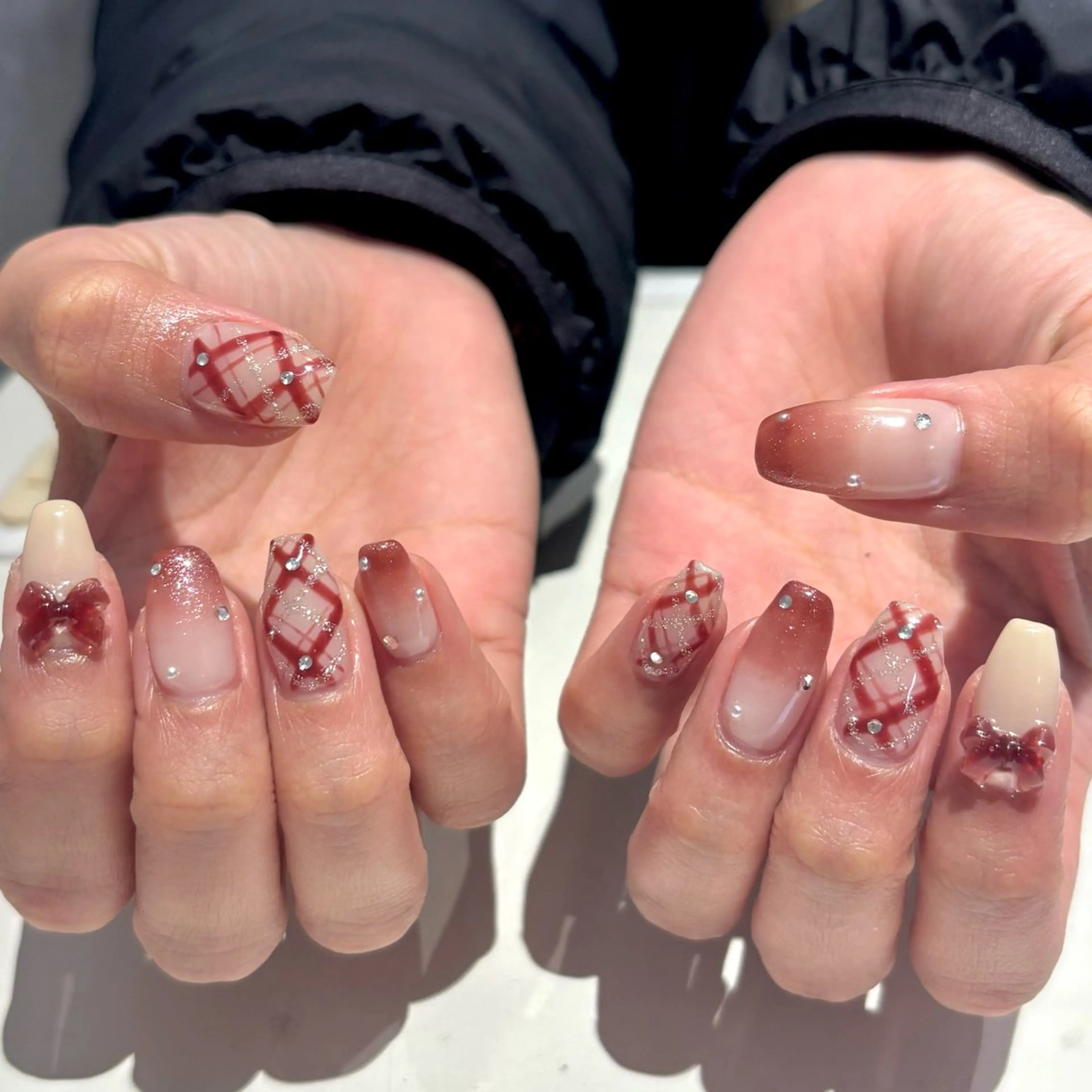 ネイル ハンドネイル 石川 萌香のネイルデザイン