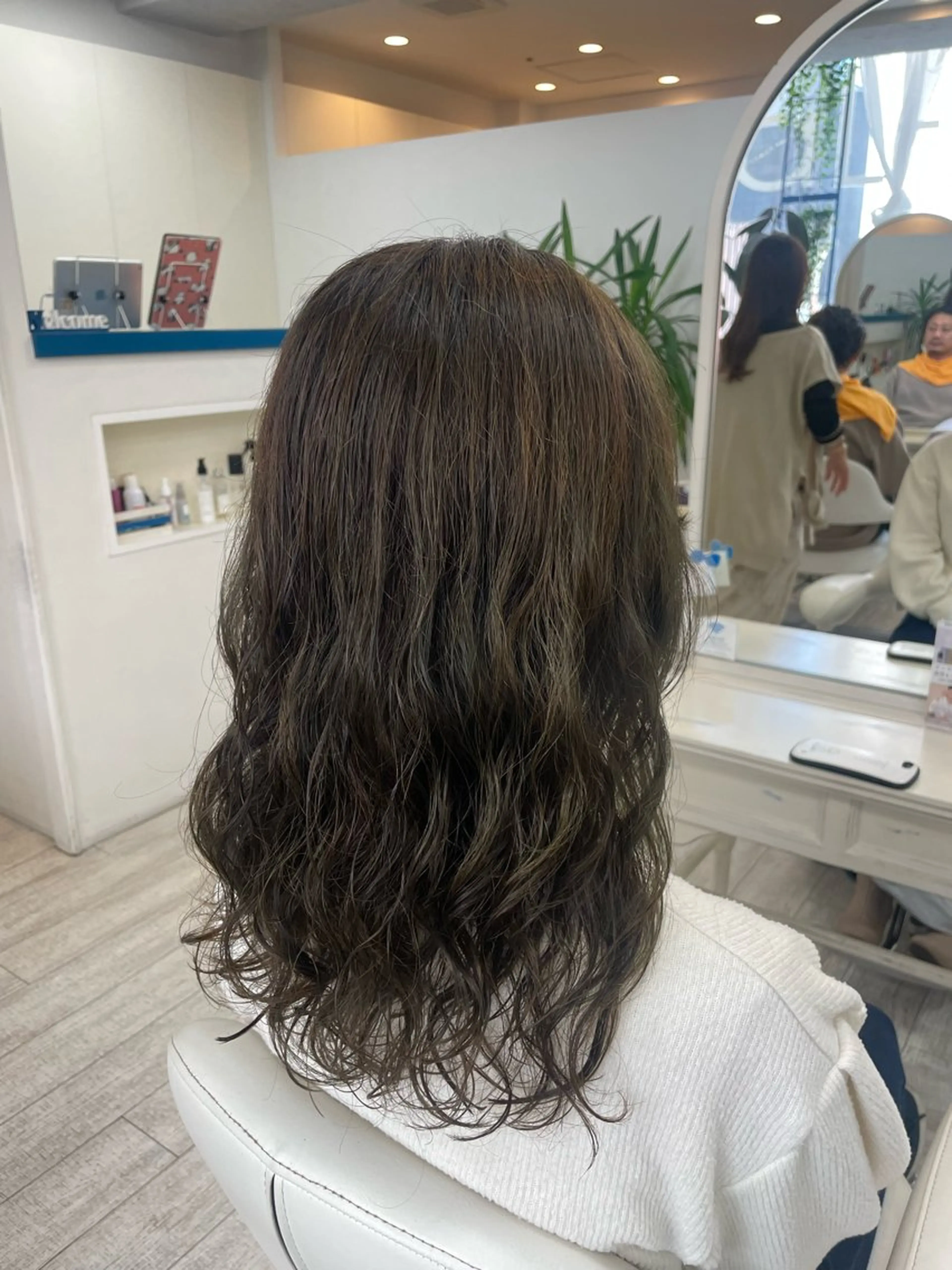 セミロング セミロングパーマ カット パーマ 新籾 尚哉のヘアスタイル