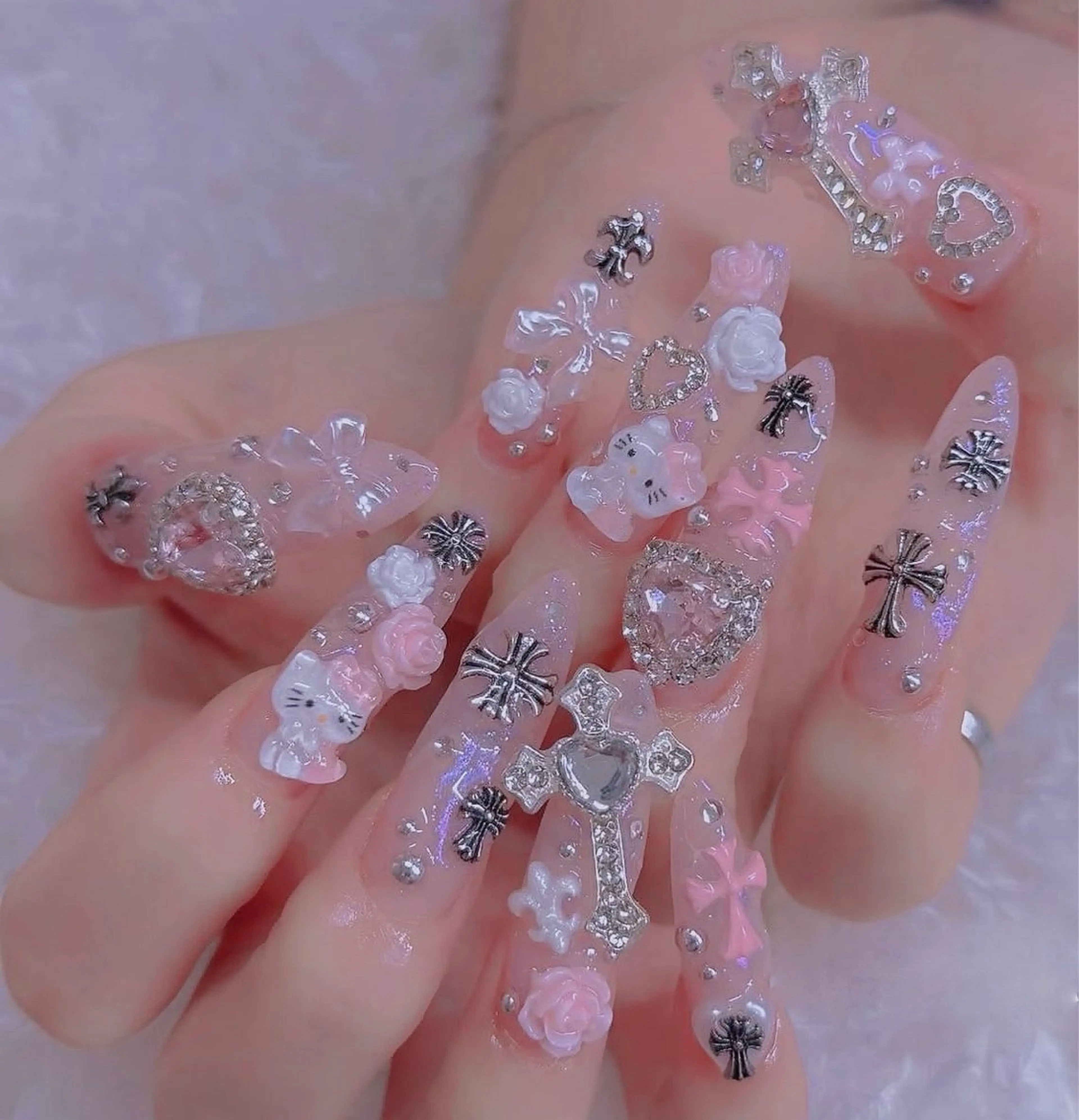 ネイル オーロラネイル フレンチネイル グラデーション 氷ネイル・うるうるネイル キラキラネイル ハンドネイル H.baby Nail Salonのネイルデザイン