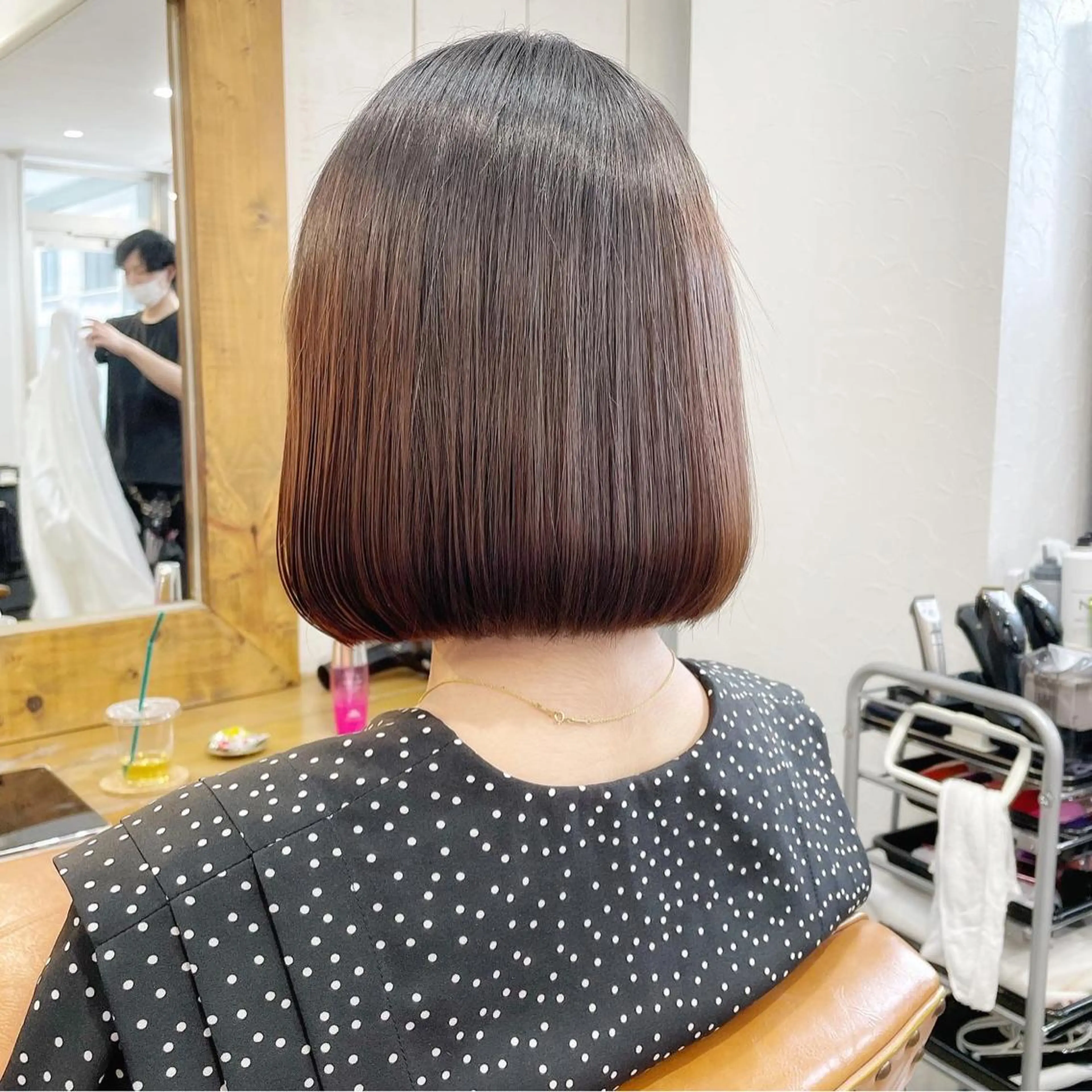 ショート カラー ショートレイヤー 丸みショート グラデーションカラー くびれヘア くせ毛 カット ヘアカラー 縮毛矯正 トリートメント newline銀座所属・銀座ショート/ 大人ショート/金子涼のヘアスタイル