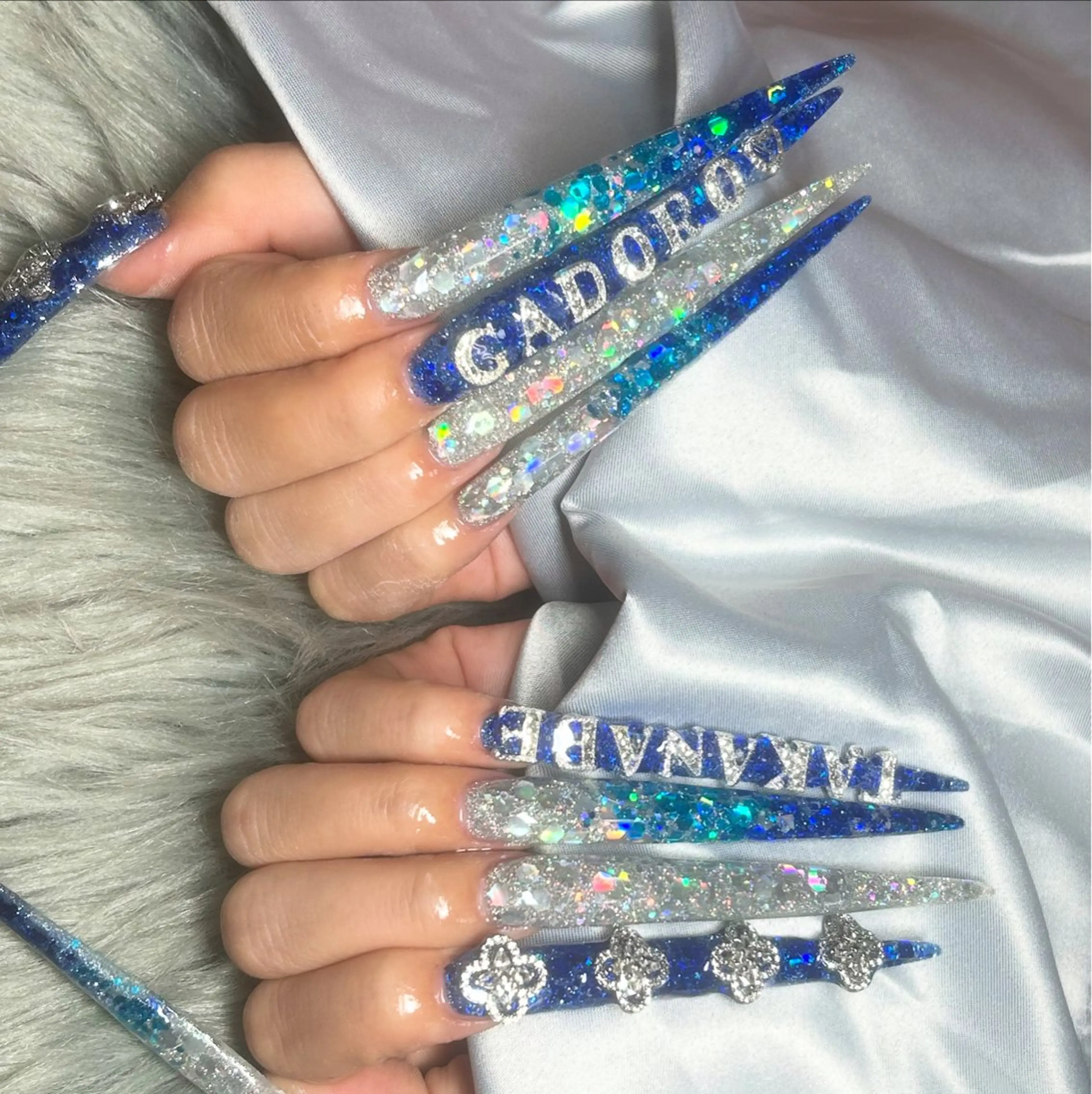 【超ロング】長さだし10本＋つけ放題　（長さ1枚MAX​〜​4枚MAXまで可能）の写真