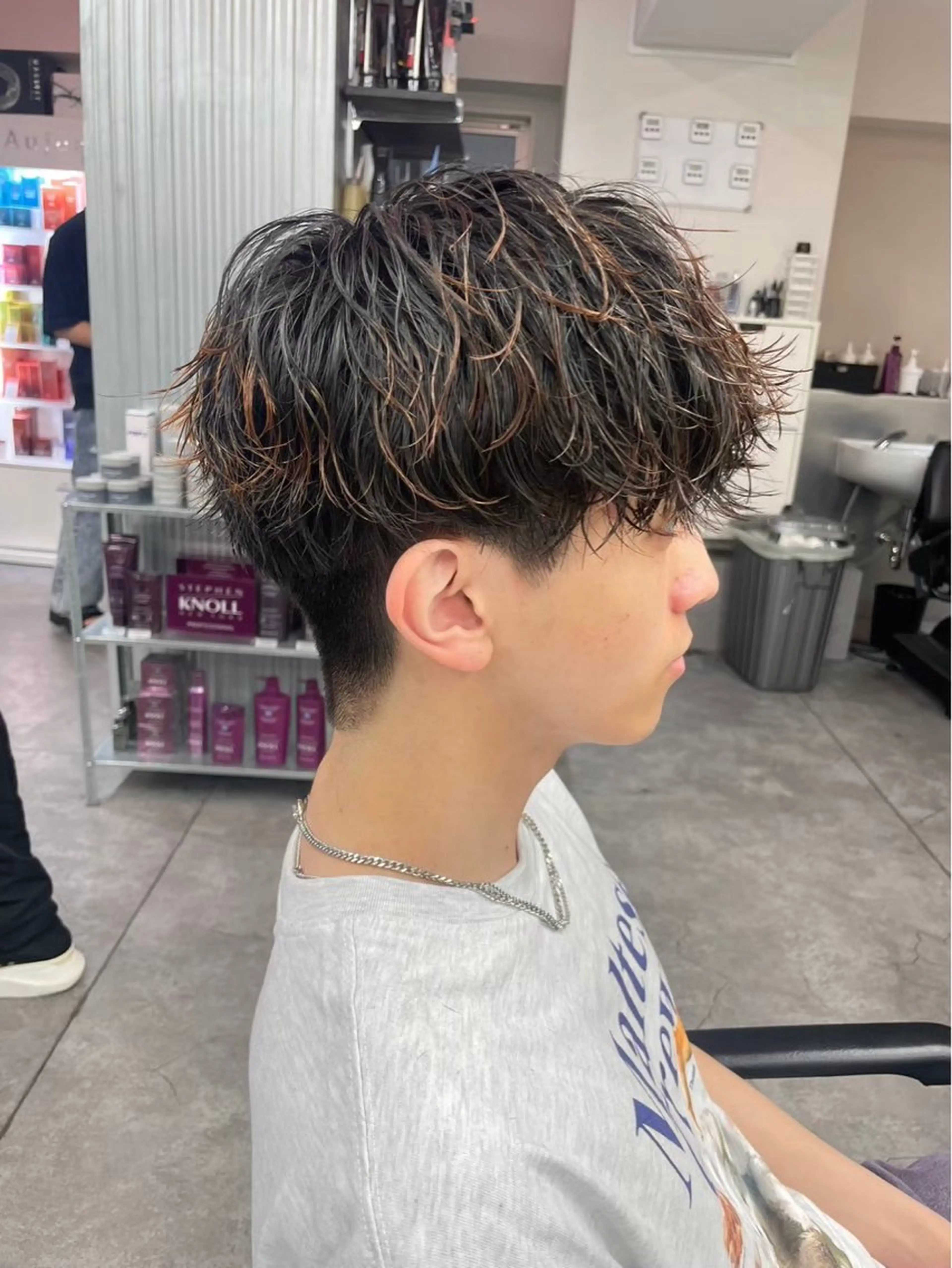 ショート パーマ メンズ カット パーマ ヘアセット 町田/波巻き/ シャドウ/メンズのヘアスタイル