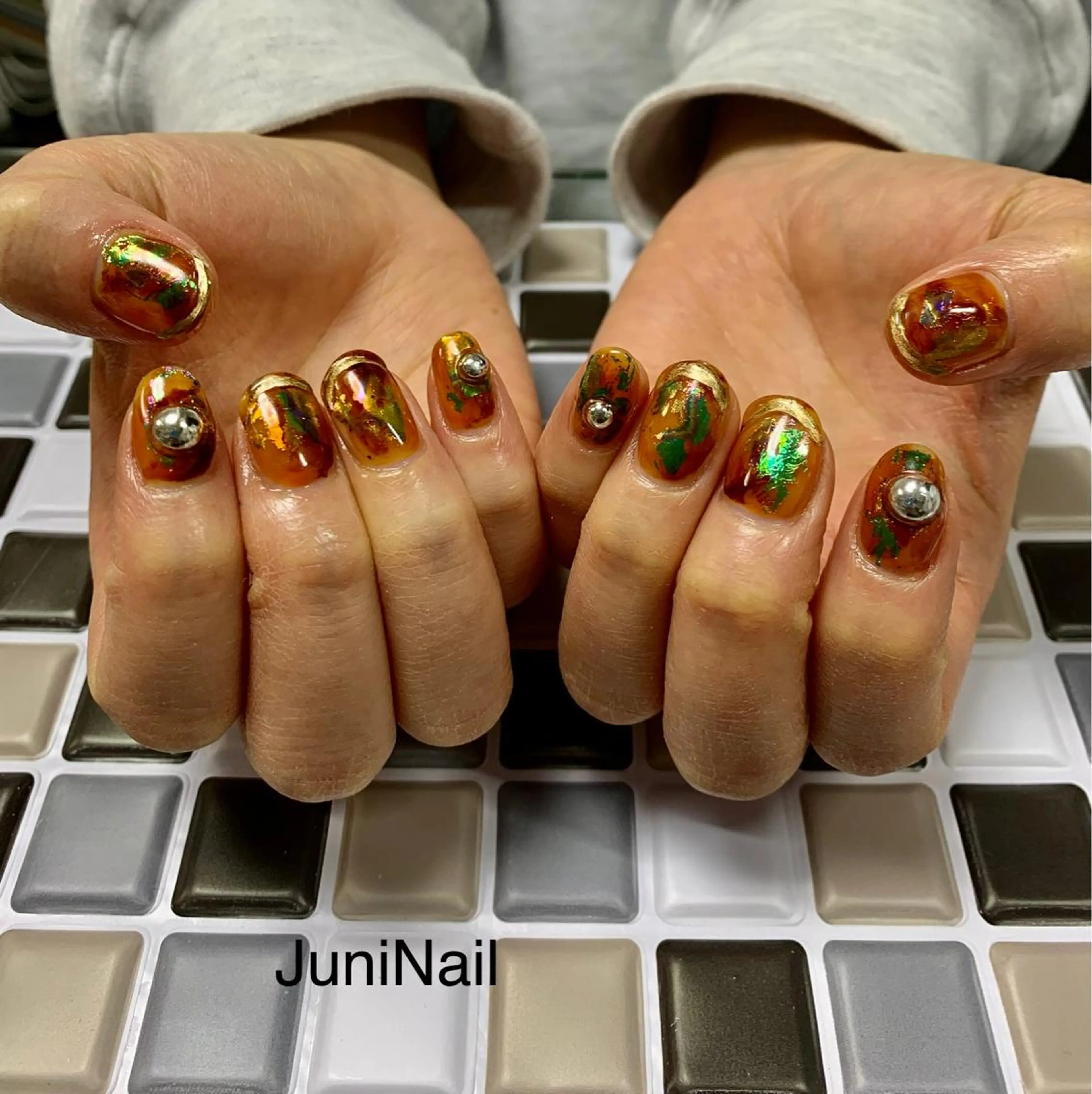 ネイル オーロラネイル クリアネイル 成人式 フラッシュネイル フレンチネイル ハンドネイル JuniNail 주니네일🇰🇷suのネイルデザイン