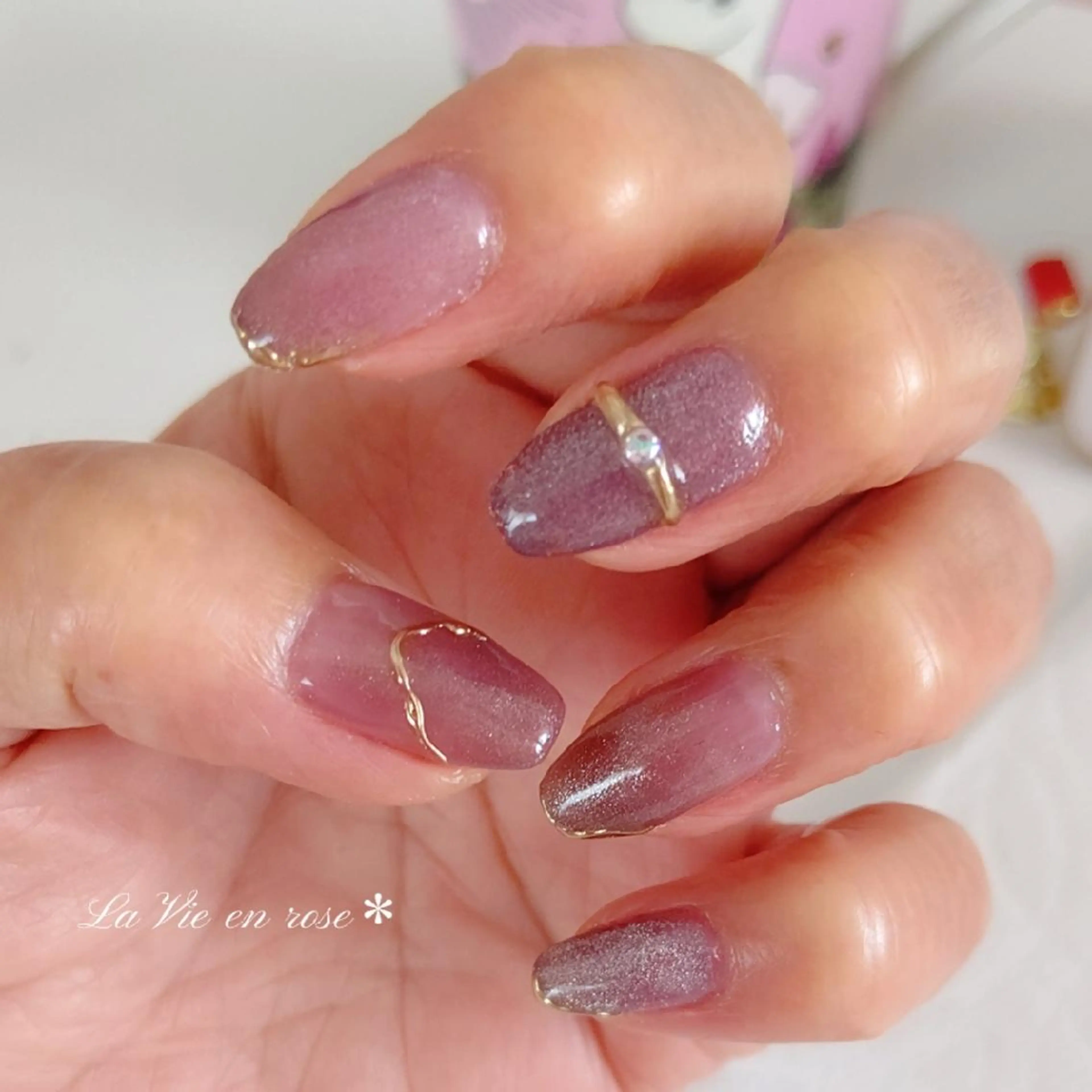 ネイル ラヴィアン ローズのネイルデザイン