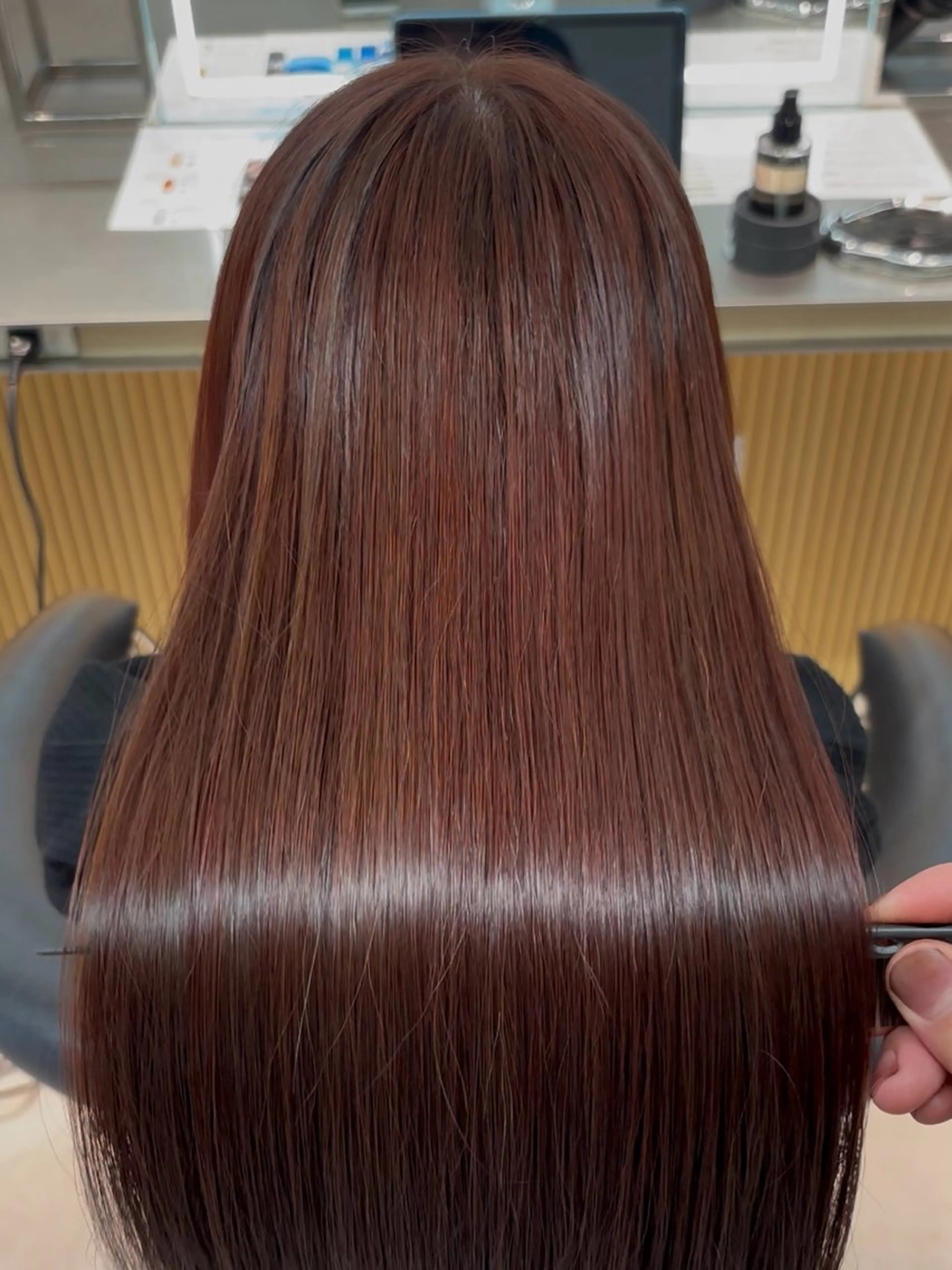 セミロング カラー パーマ 縮毛矯正 【美髪矯正) 吉村　清志のヘアスタイル