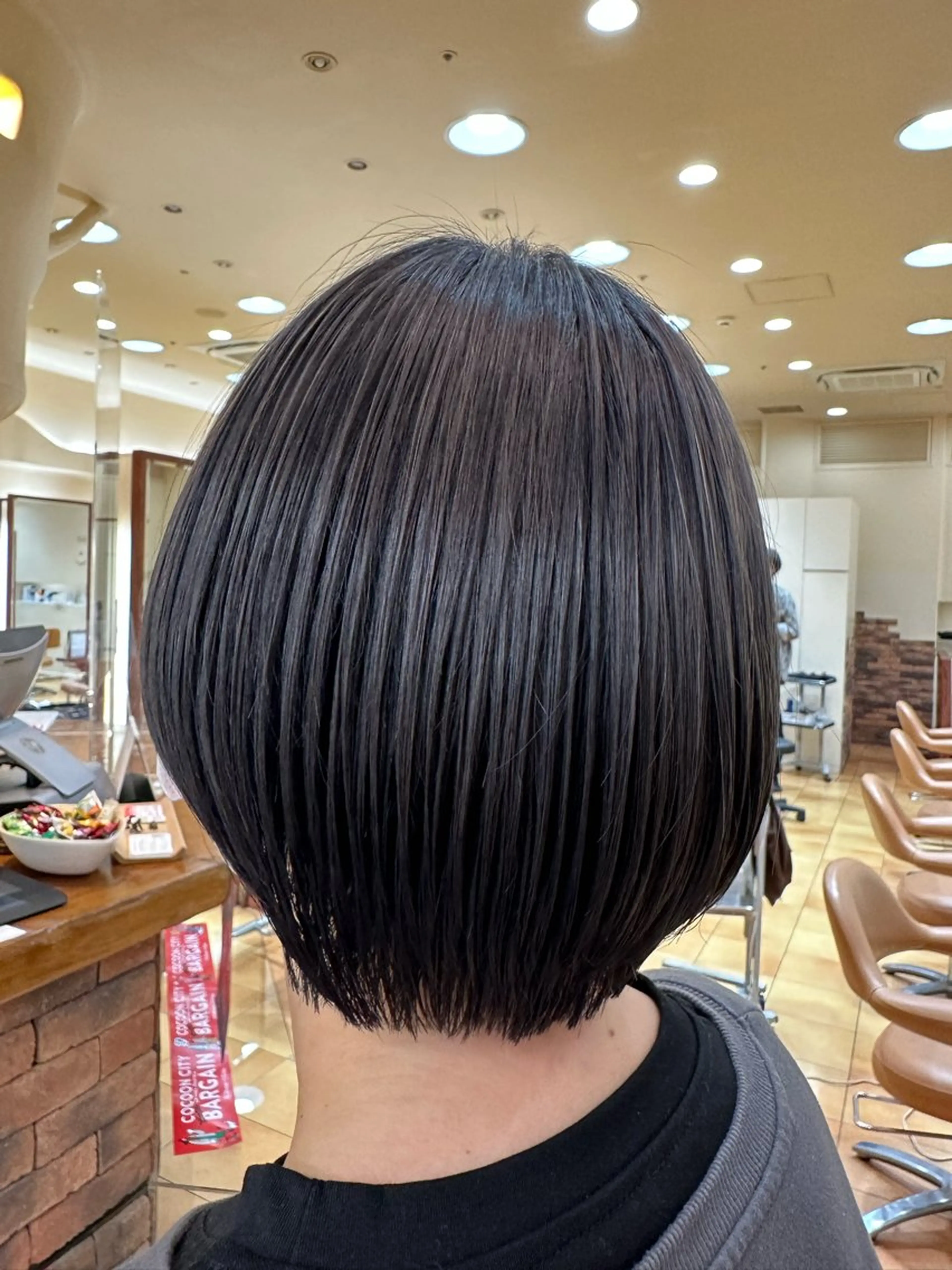 ショート とうい/パーマボブ/ くせ毛/丸みボブのヘアスタイル