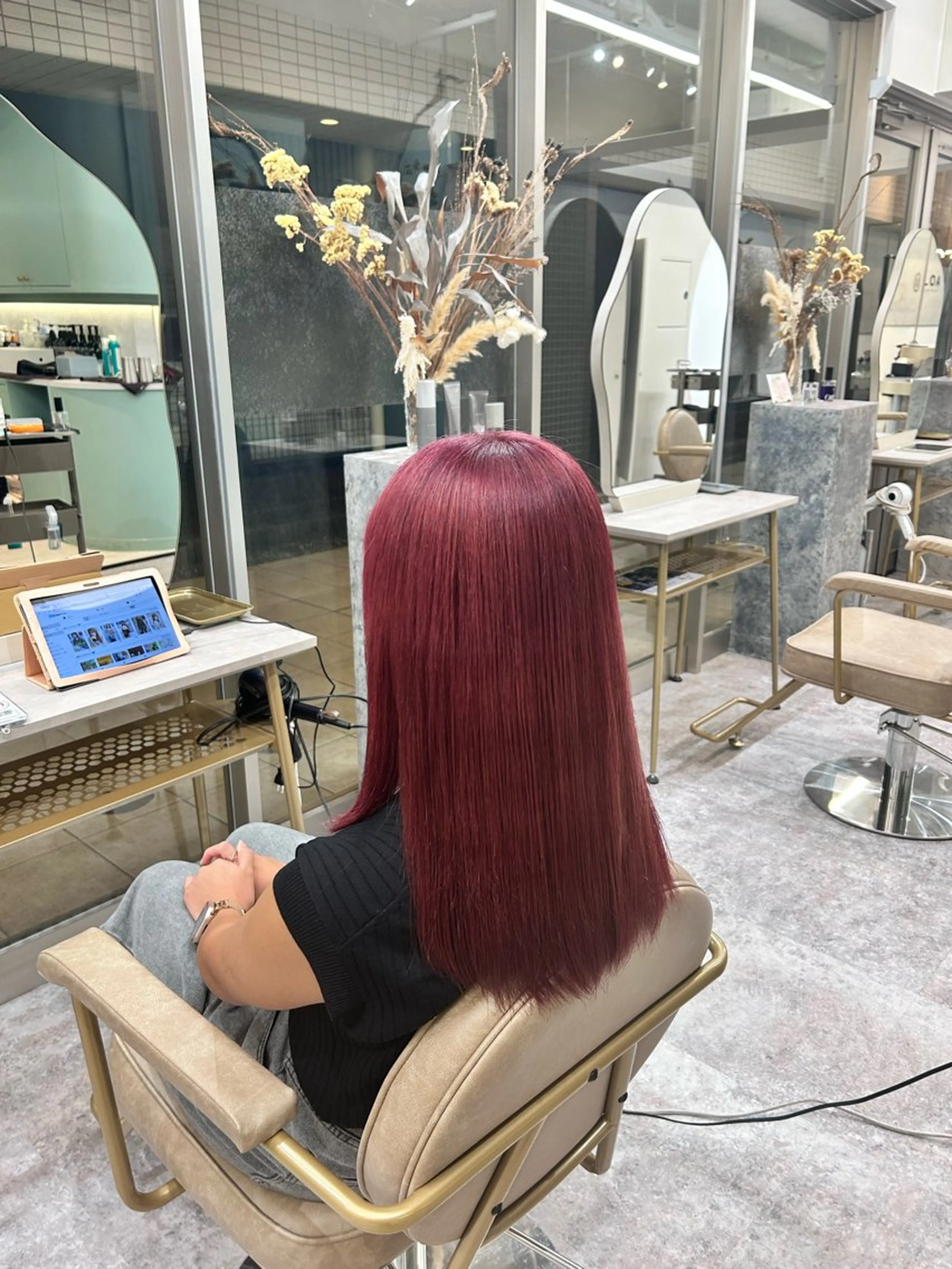 ロング ヘアカラー sizuk Ririのヘアスタイル