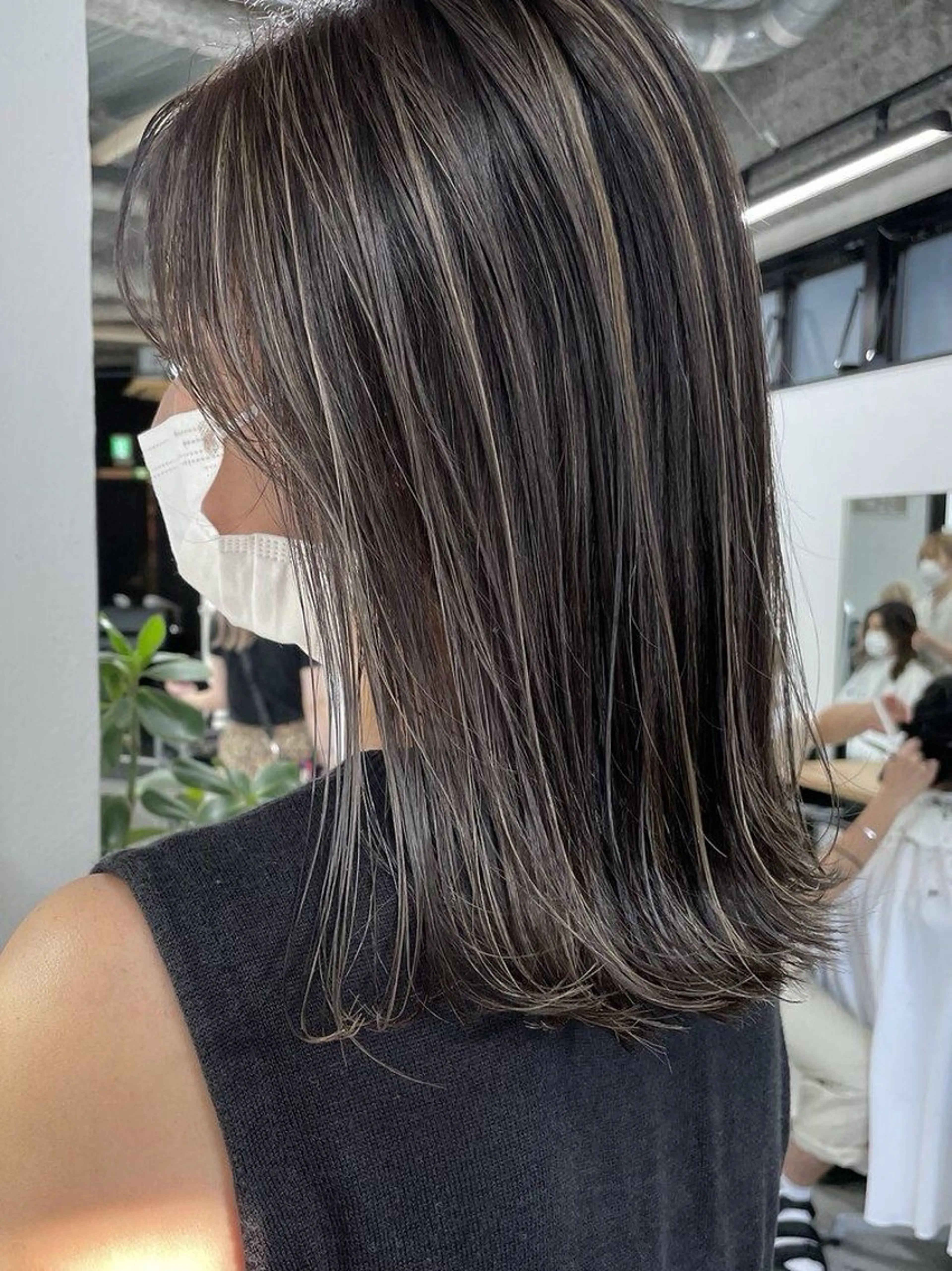 セミロング カラー 🫧艶髪矯正🫧 伊原修子のヘアスタイル