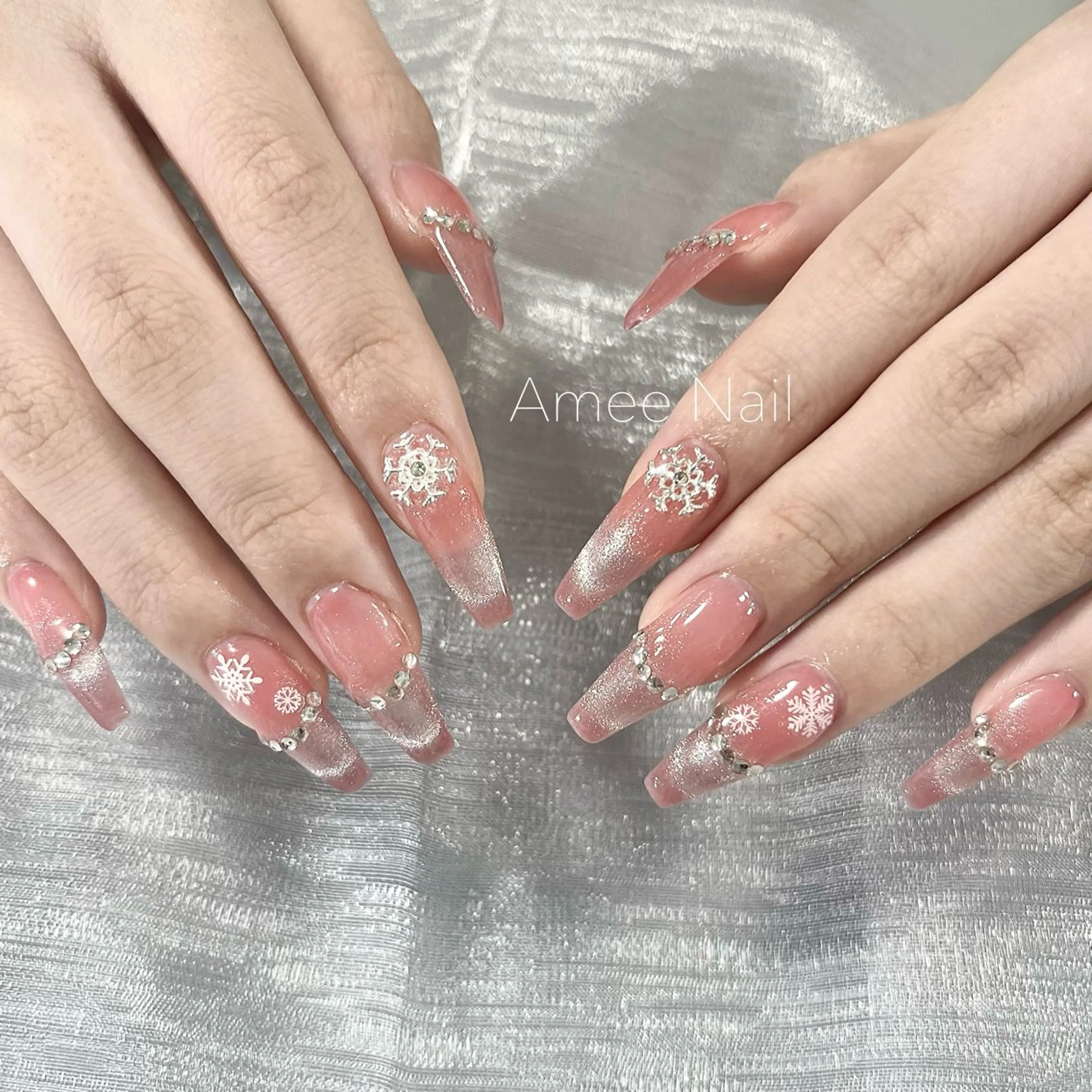 ネイル オーロラネイル クリアネイル フラッシュネイル ジェルネイル グラデーション Amee Nailsalonのネイルデザイン