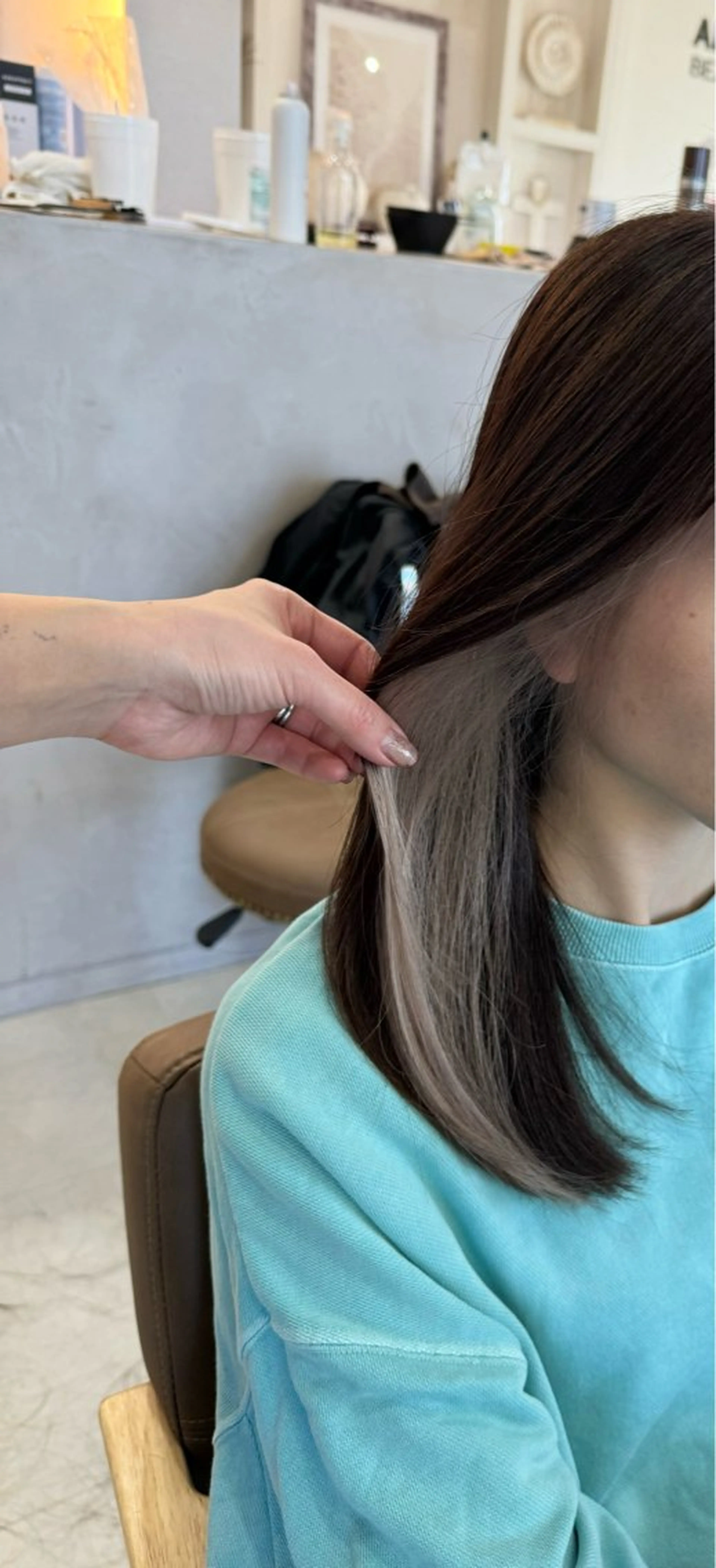 セミロング ヘアカラー アルーナビューティデザイン所属・鈴木 妃帆未のヘアスタイル