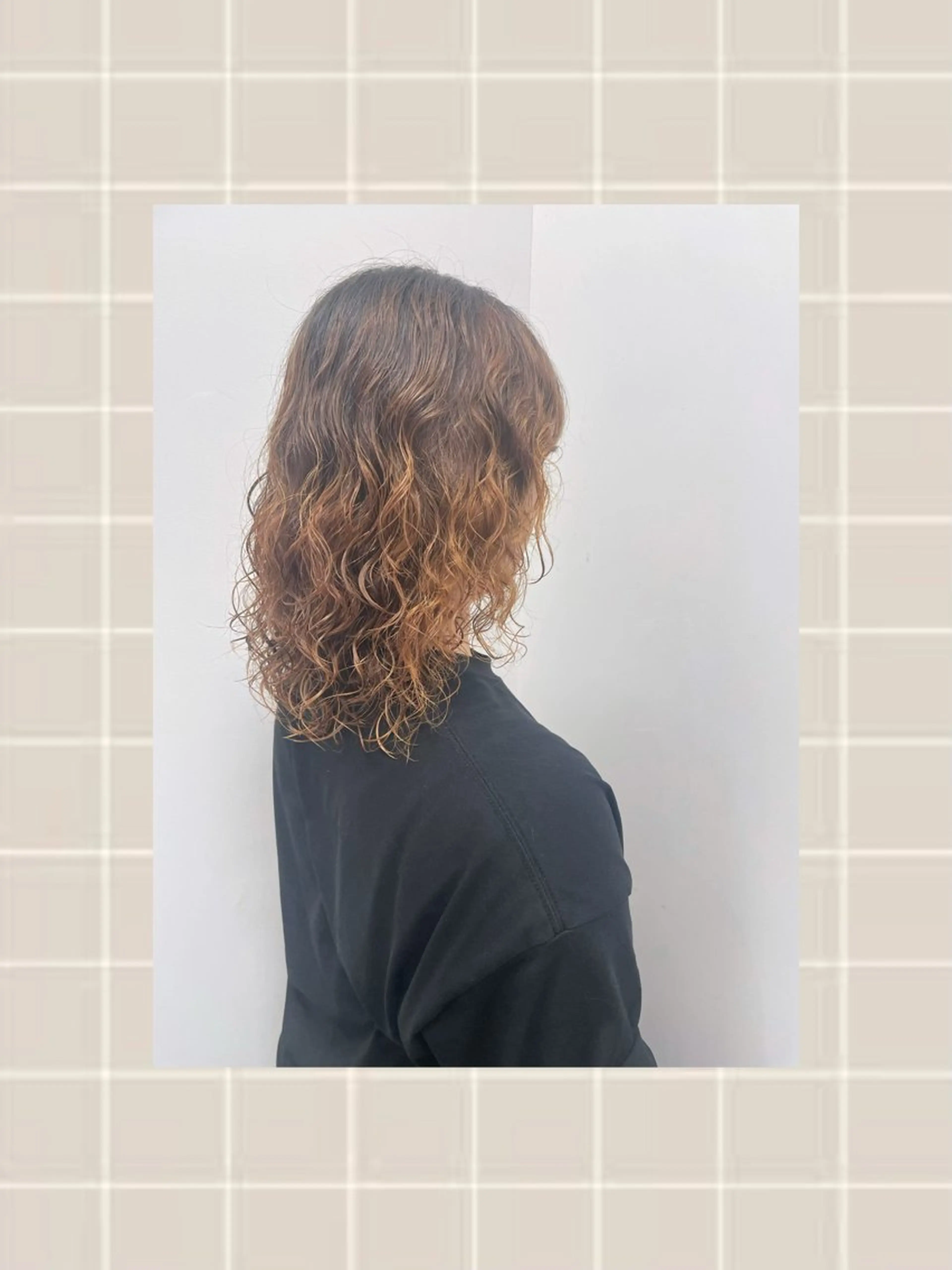 【動きと立体感で一気に垢抜けヘアに✨】  パーマの写真