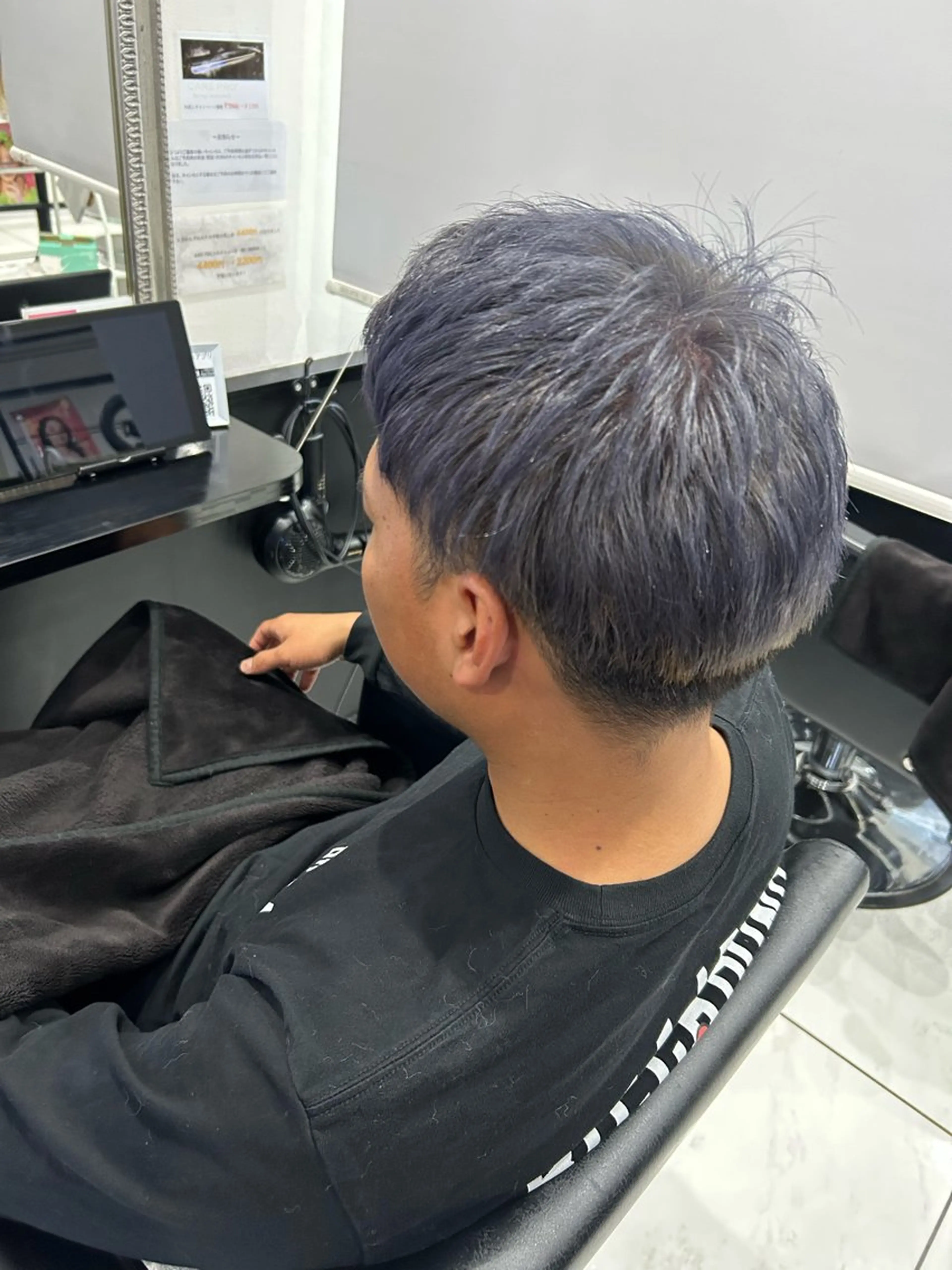 ショート カラー メンズ ブルーカラー ブルーグレー 長田 麻友子のヘアスタイル