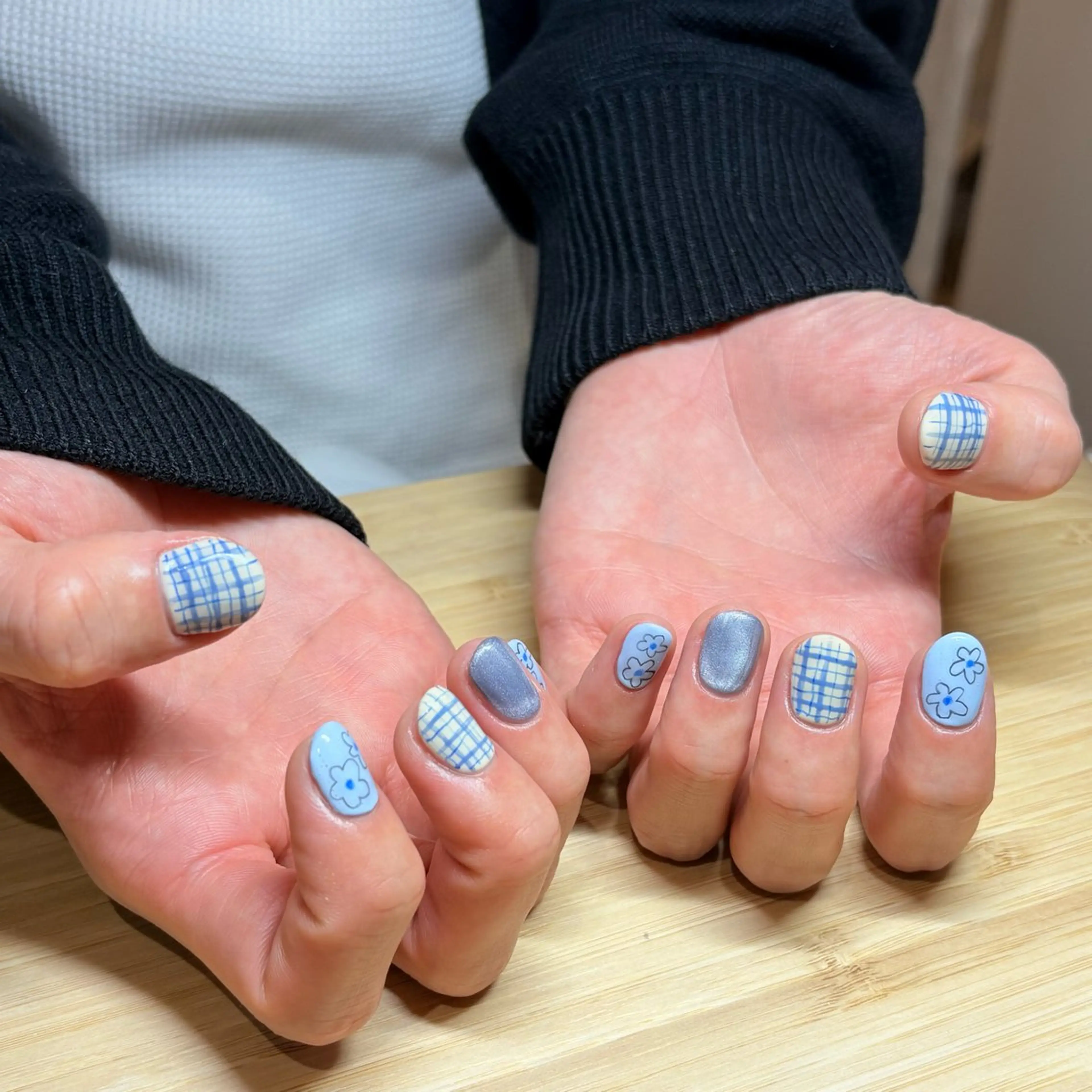 ネイル ハンドネイル she saw me / shokoのネイルデザイン