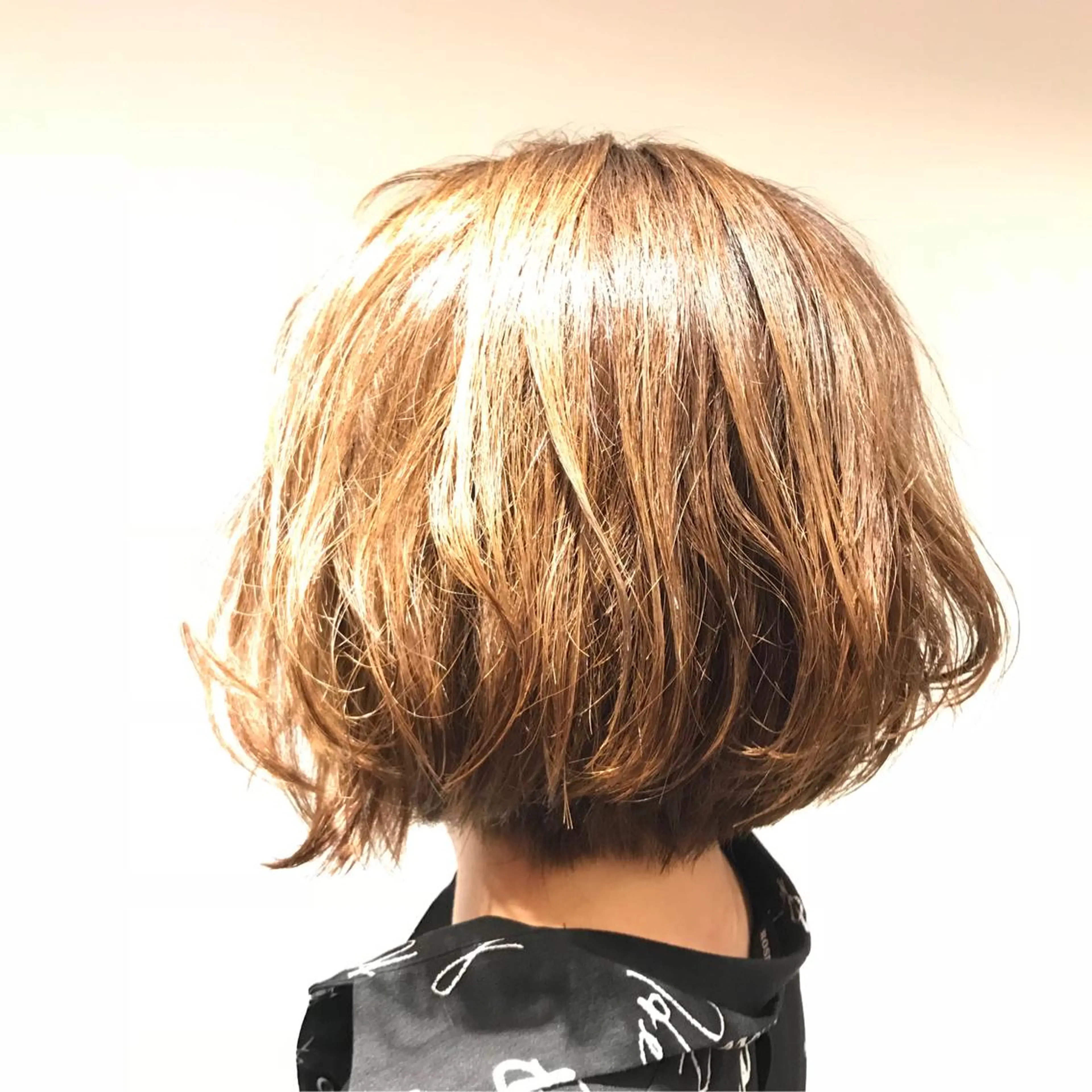 ショート BIANCO北堀江 AKANEのヘアスタイル