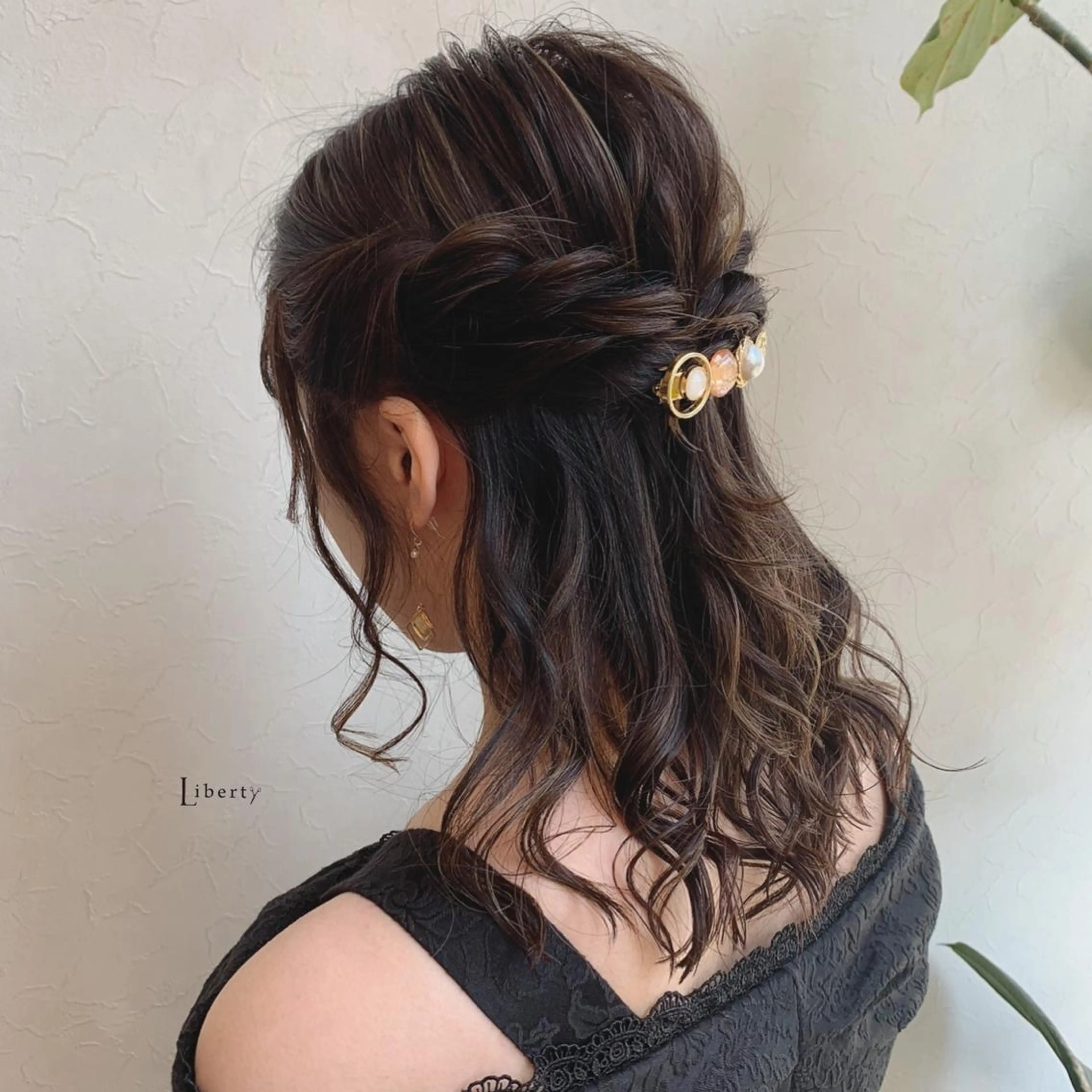 ミディアム ヘアアレンジ ハーフアップ ハイライト メンズ指名多数!! SiLO 田島のヘアスタイル