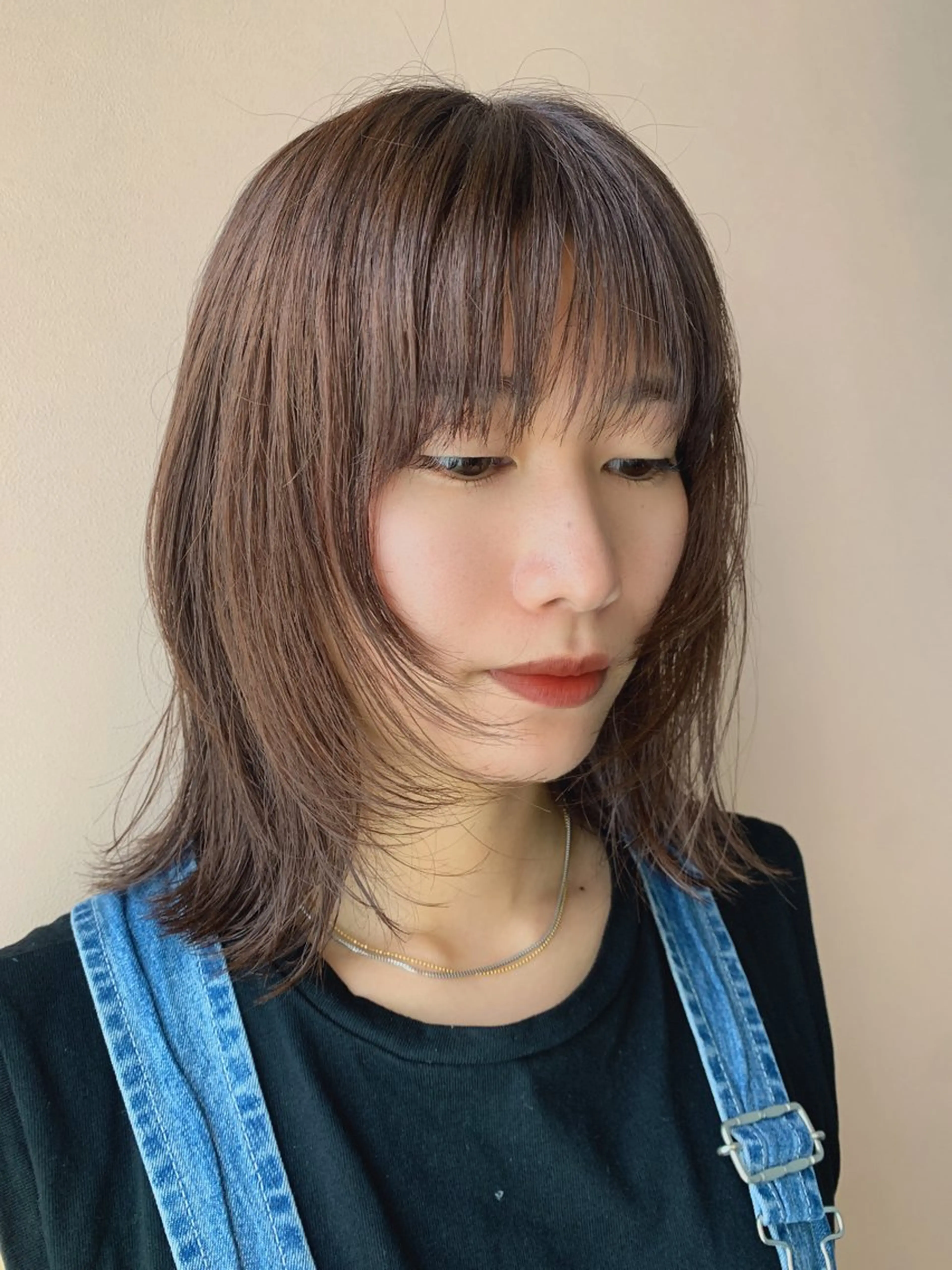 ミディアム カラー ベージュカラー ラベンダーカラー ラベンダーベージュ 顔まわりレイヤー レイヤーカット カット ヘアカラー トリートメント hub hair レイヤー/透明感のヘアスタイル