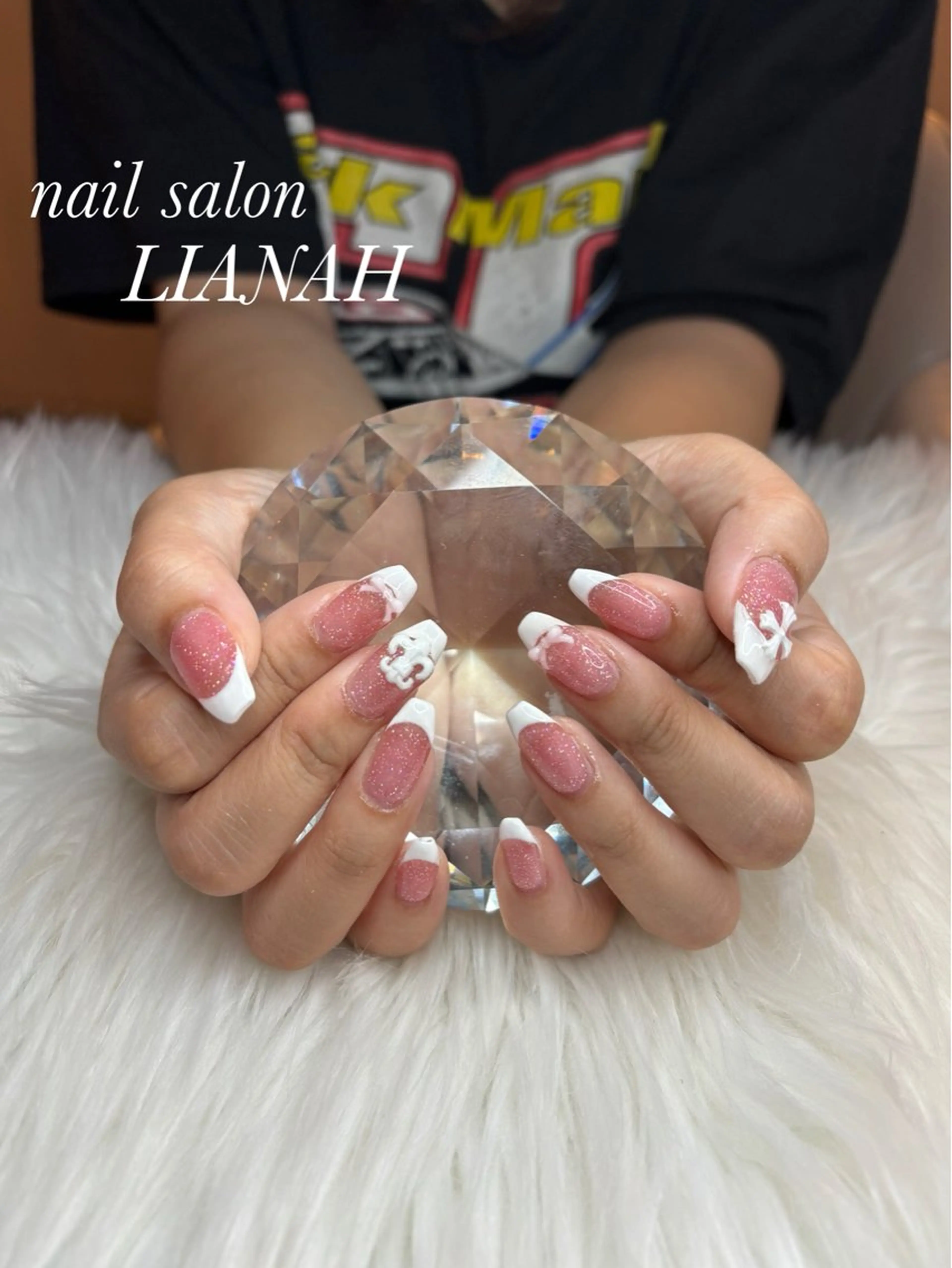 ネイル フラッシュネイル フレンチネイル リアンナ 𝑰𝑶𝑹𝑰のネイルデザイン