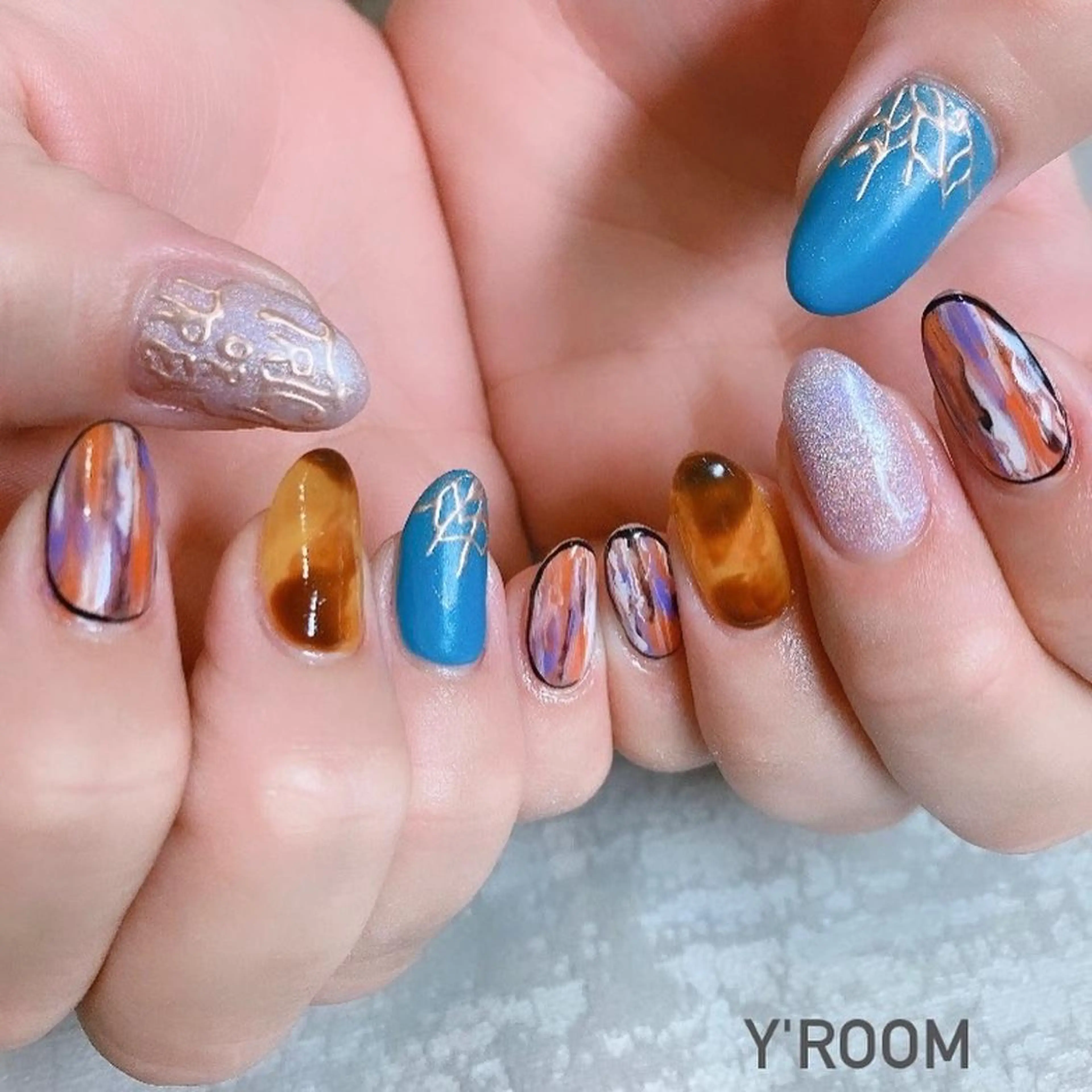 ネイル オーロラネイル フラッシュネイル フットネイル ジェルネイル ハロウィン YUKA （ネイリスト）のネイルデザイン