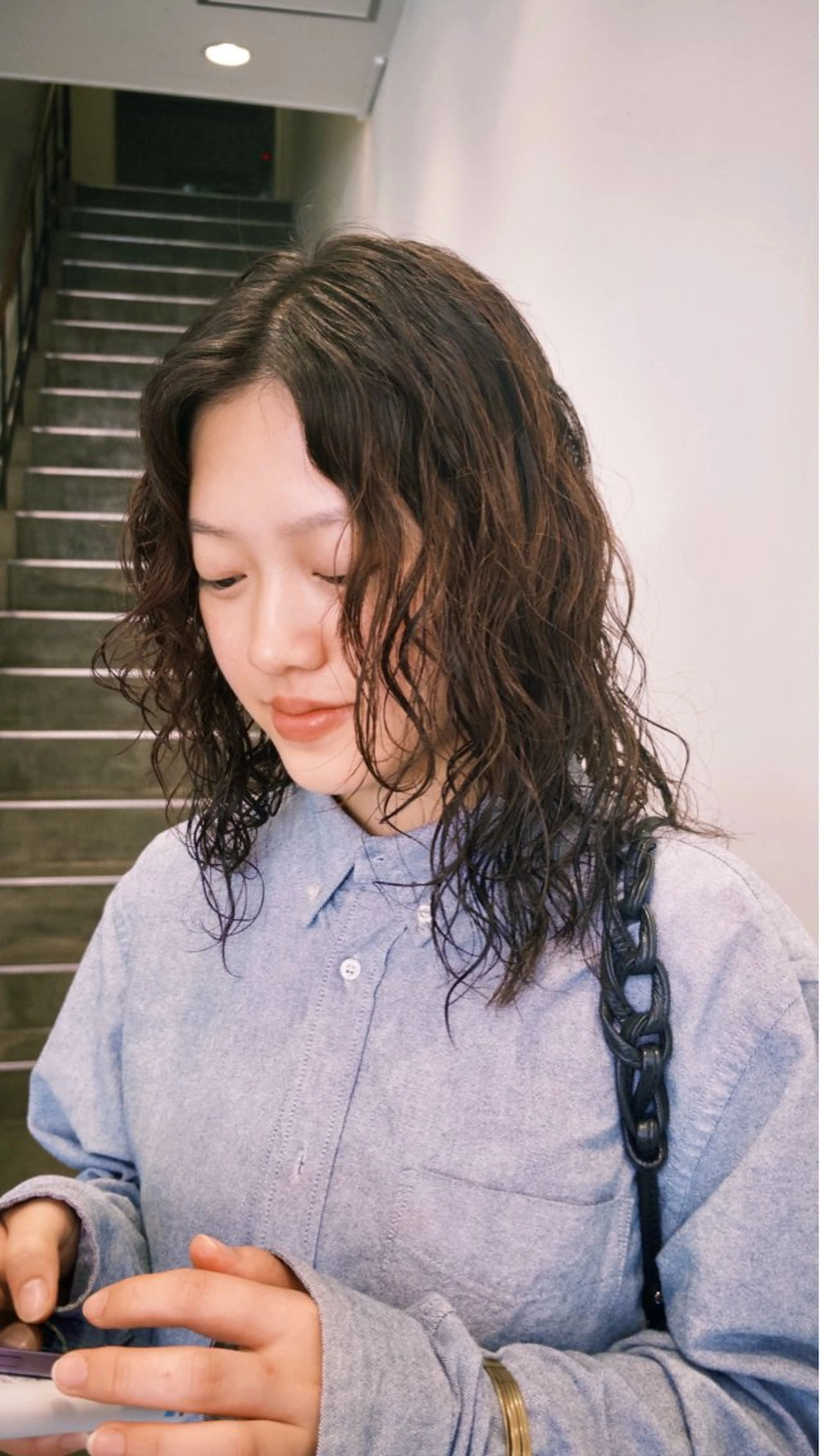 ミディアム カラー パーマ ミディアムパーマ 伸ばしかけ iki所属・パーマstyle てるてるのヘアスタイル