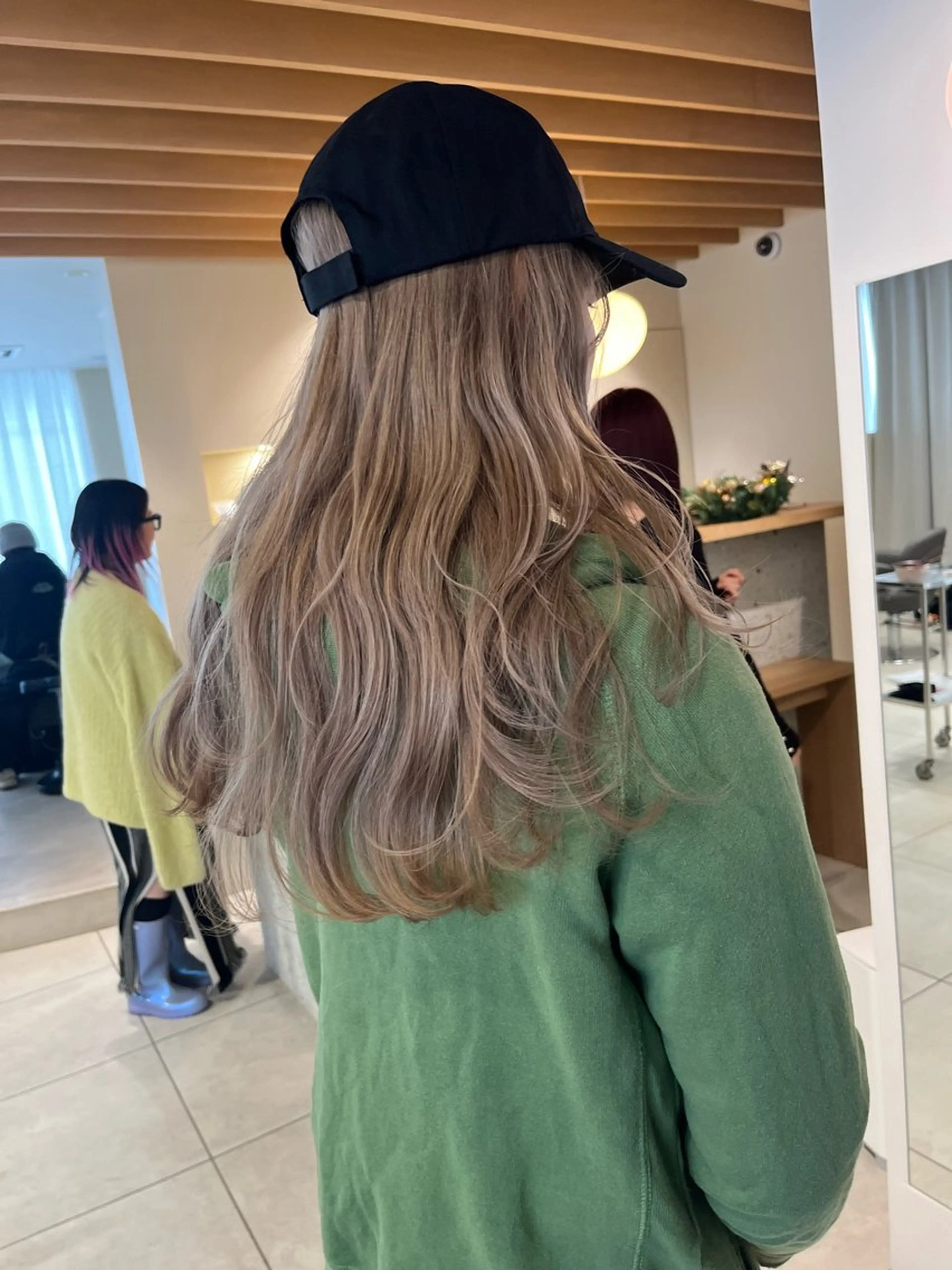 【ロング】ダブルカラー(ブリーチ)＋トリートメントの写真