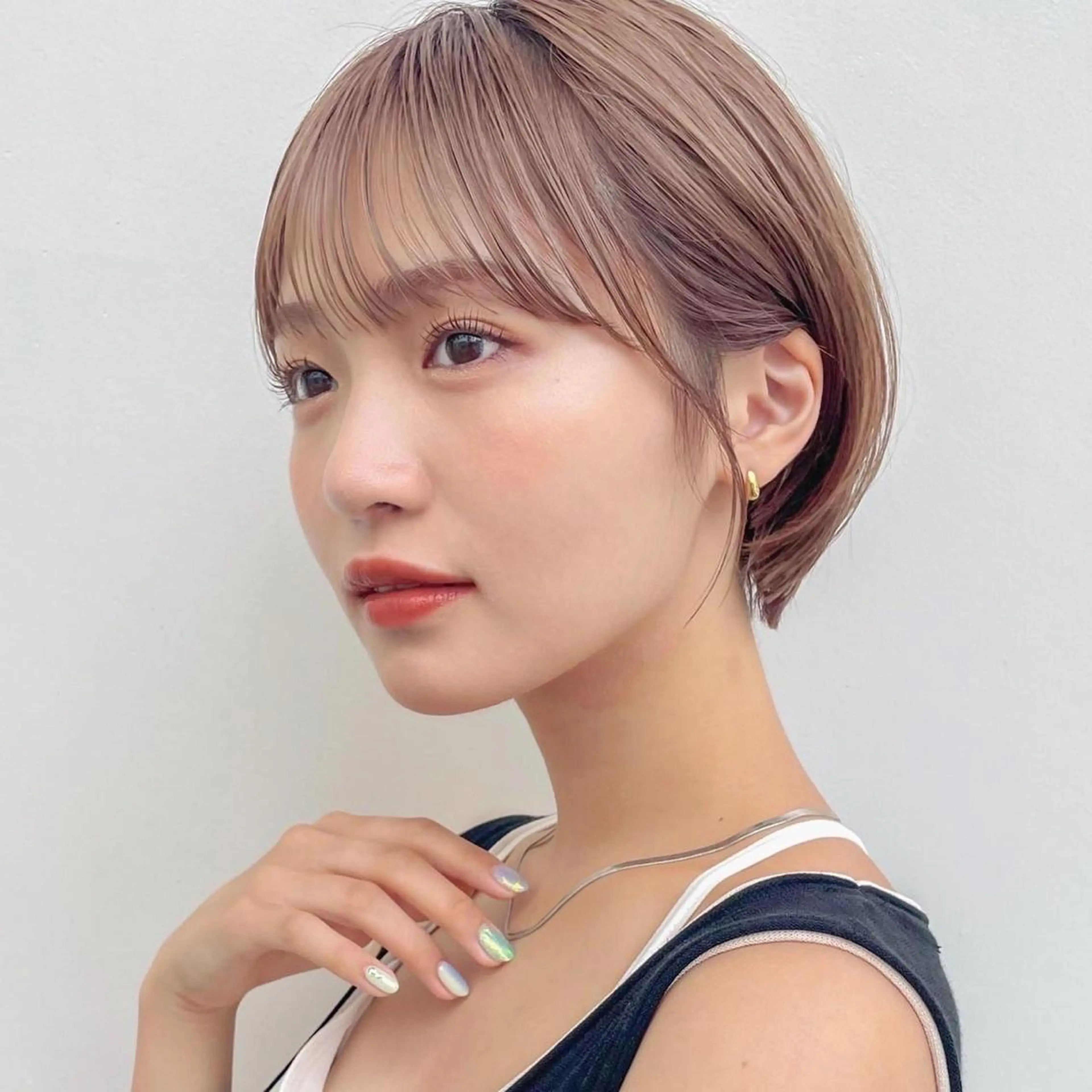 ショート カラー fumi🪞血色感 アップ艶カラーのヘアスタイル