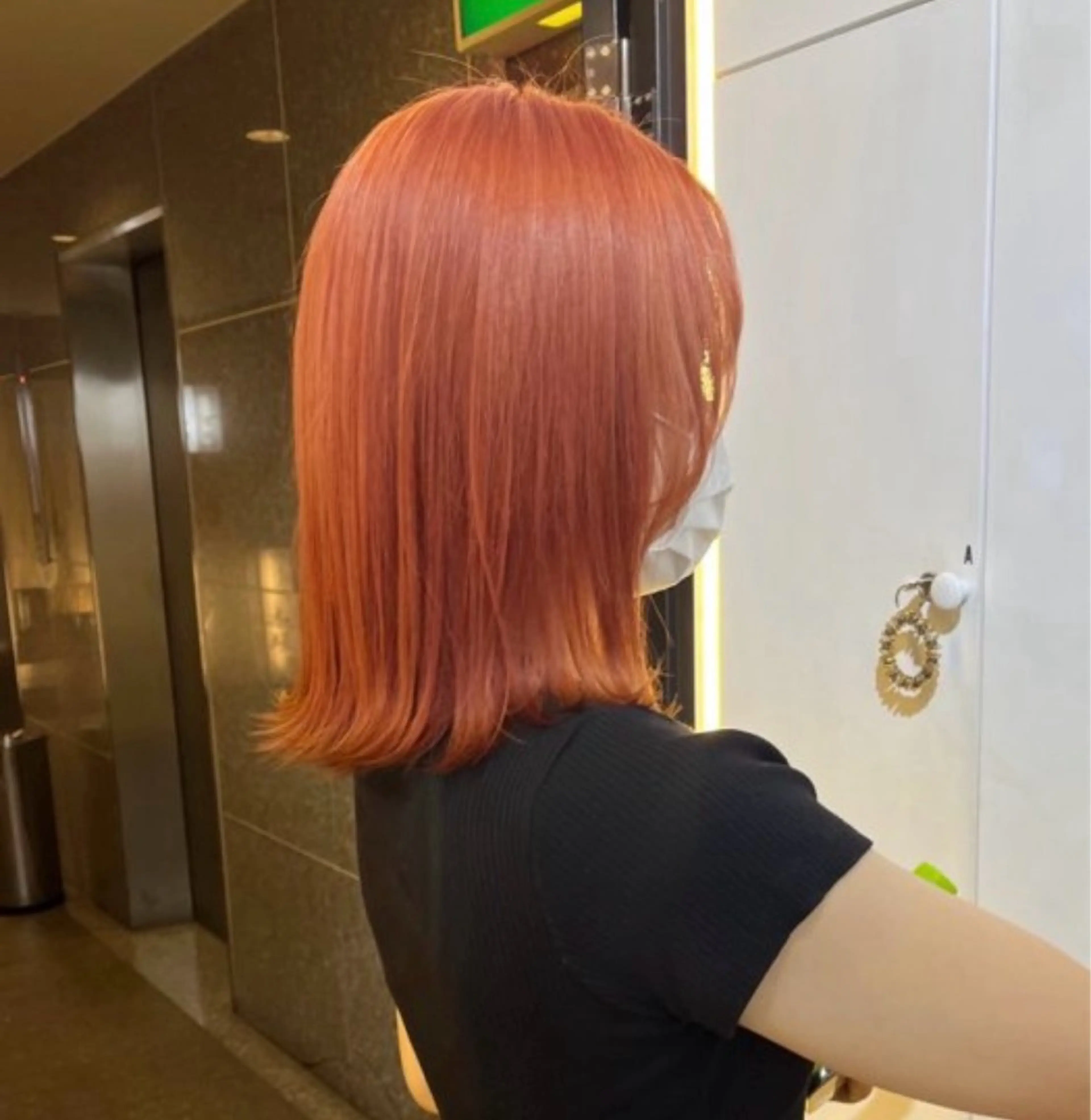 ミディアム カラー ブリーチ オレンジ カット ヘアカラー トリートメント 暖色/まろベージュ/ シカタユウカのヘアスタイル