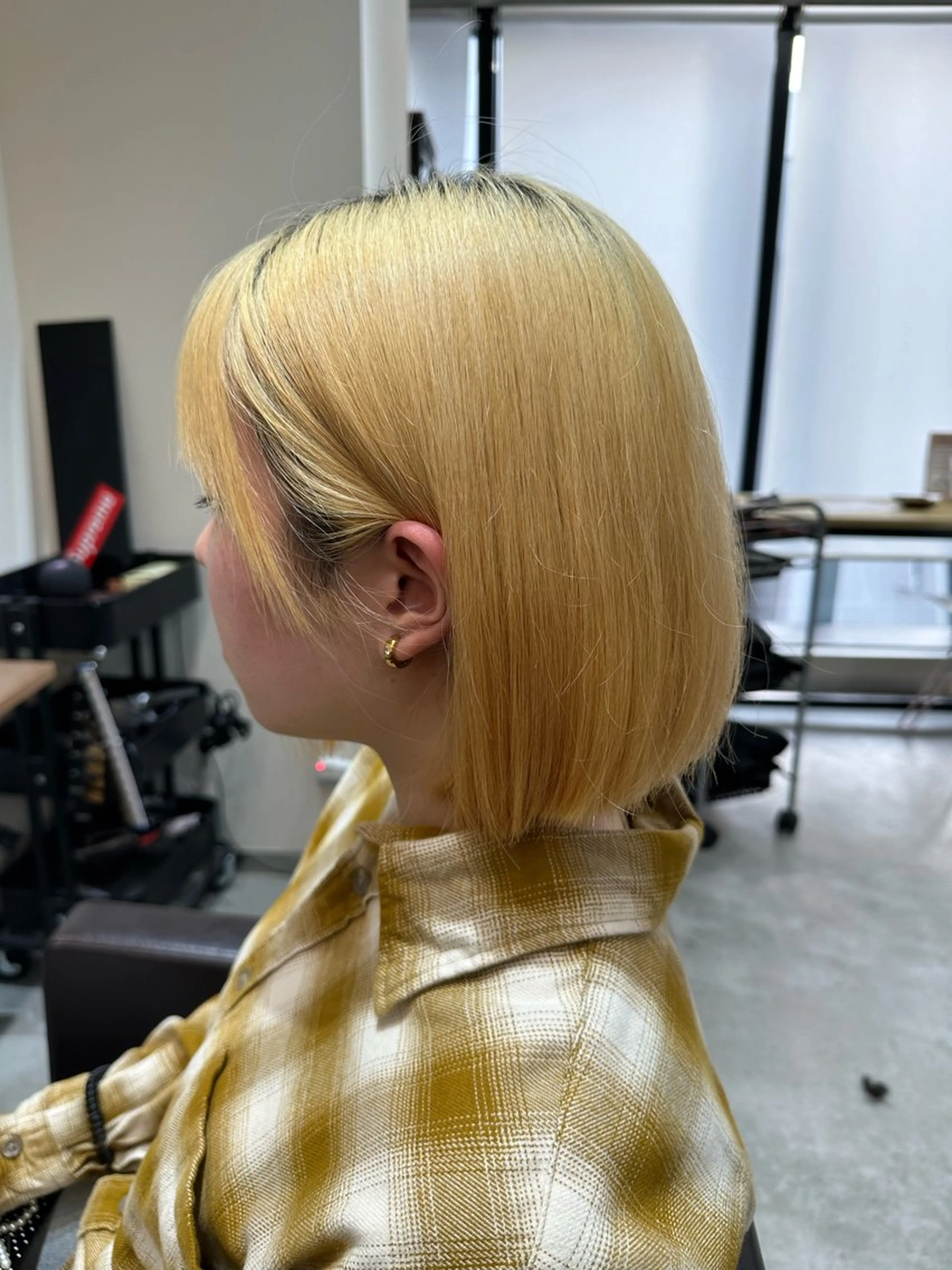 ショート カラー ブリーチ ブロンド ケアブリーチ ハイトーンカラー ボブ ヘアカラー 小顔カット✨ 透明感カラー✨kyoのヘアスタイル