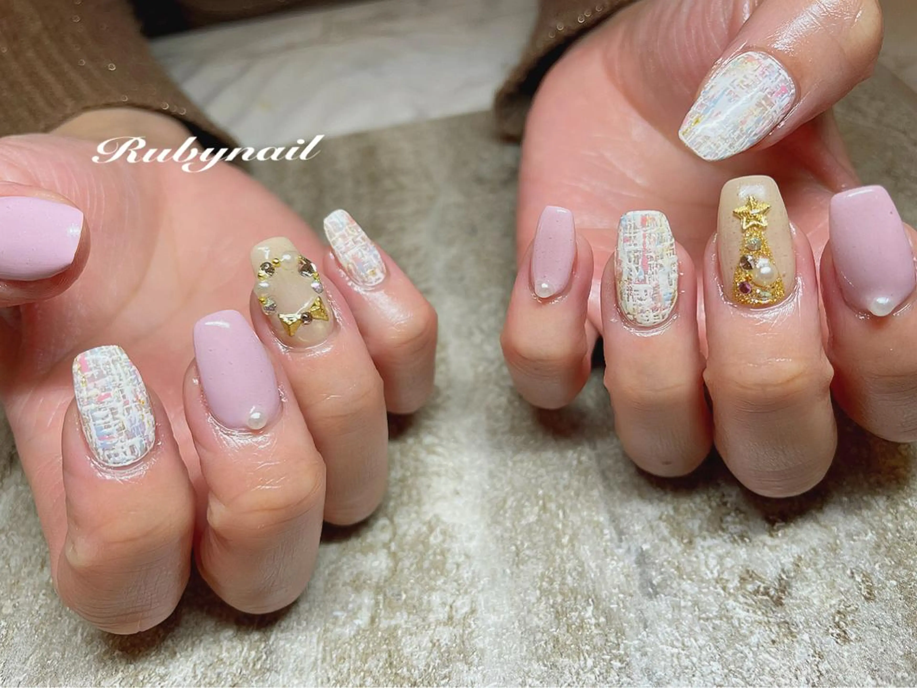 ネイル ツイードネイル 冬ネイル クリスマス Rubynail所属・プライベートサロン Rubynailのネイルデザイン