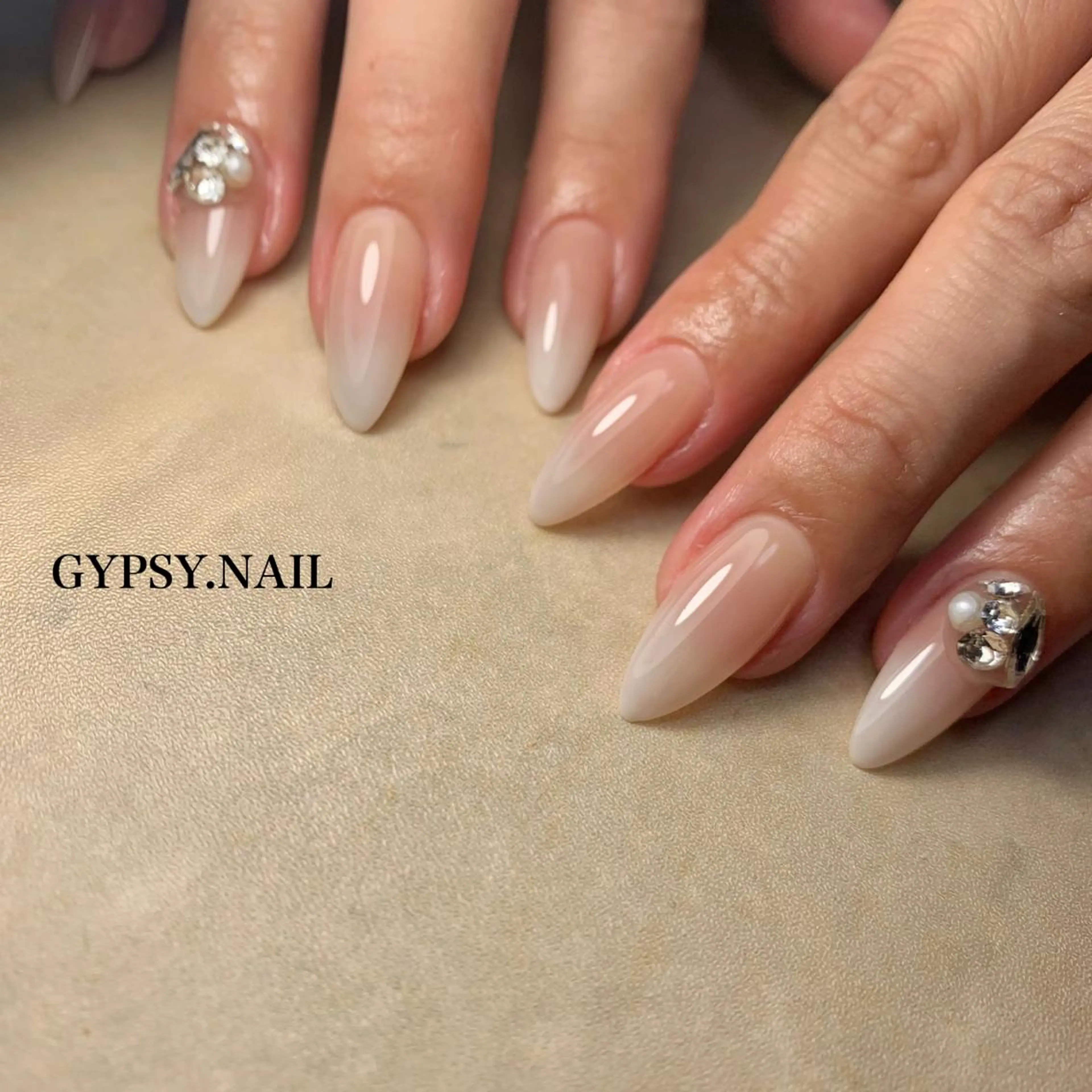 ネイル GYPSY.NAIL所属・GYPSY.NAIL akariのネイルデザイン