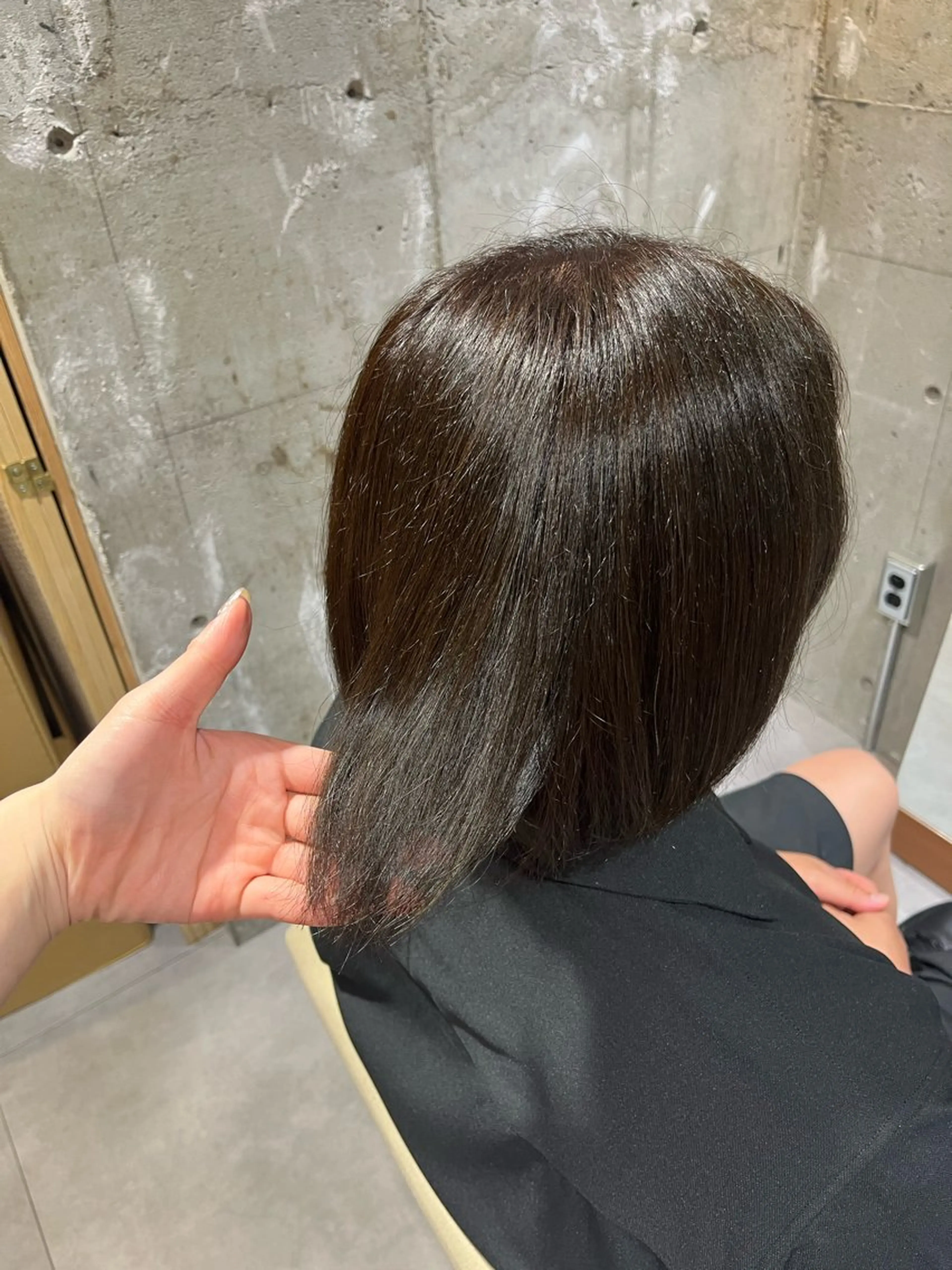 ショート カラー グレージュ オリーブグレージュ オリーブグレー 相宮 優羽のヘアスタイル