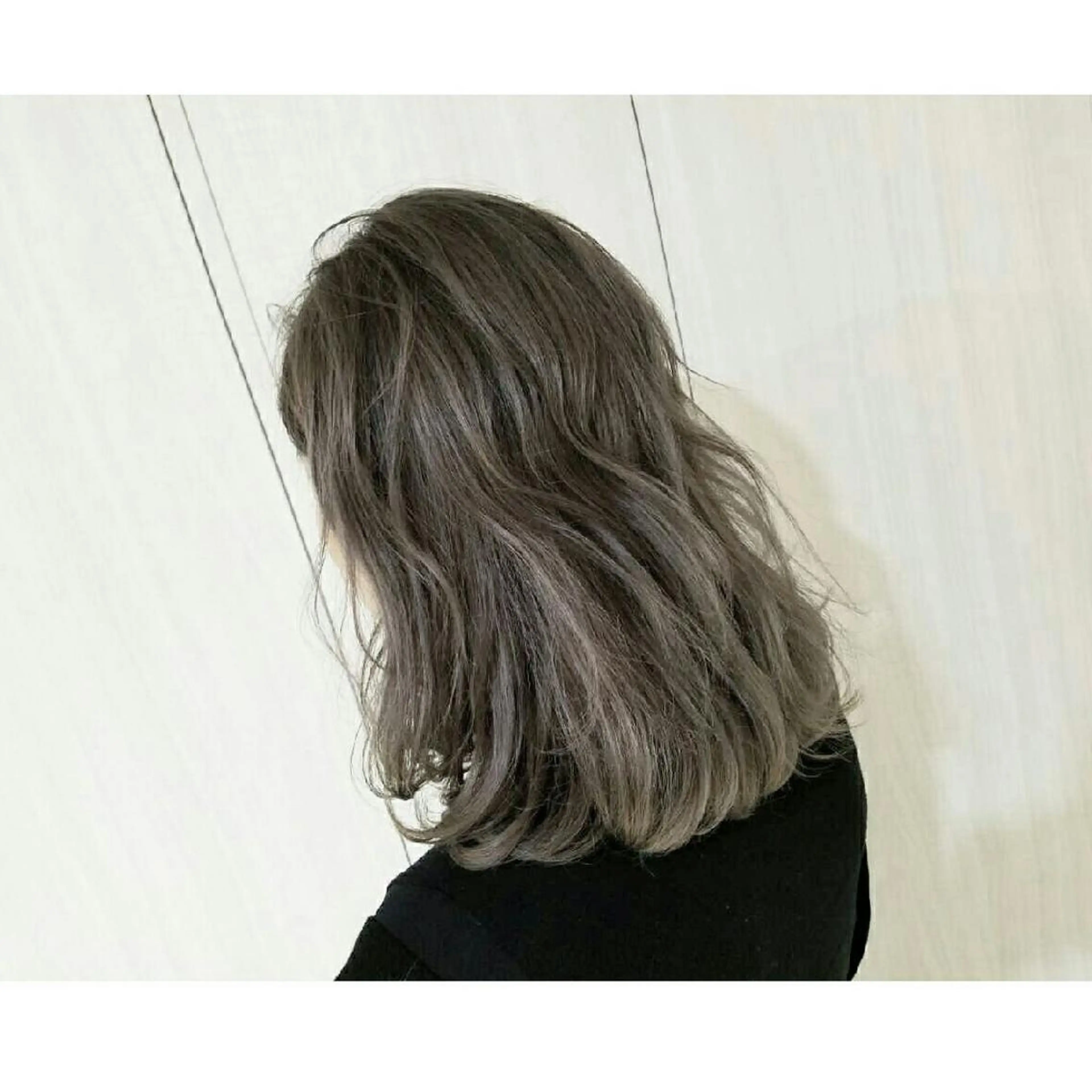 ミディアム カラー ブリーチ グレージュ Luana 矢場町のヘアスタイル