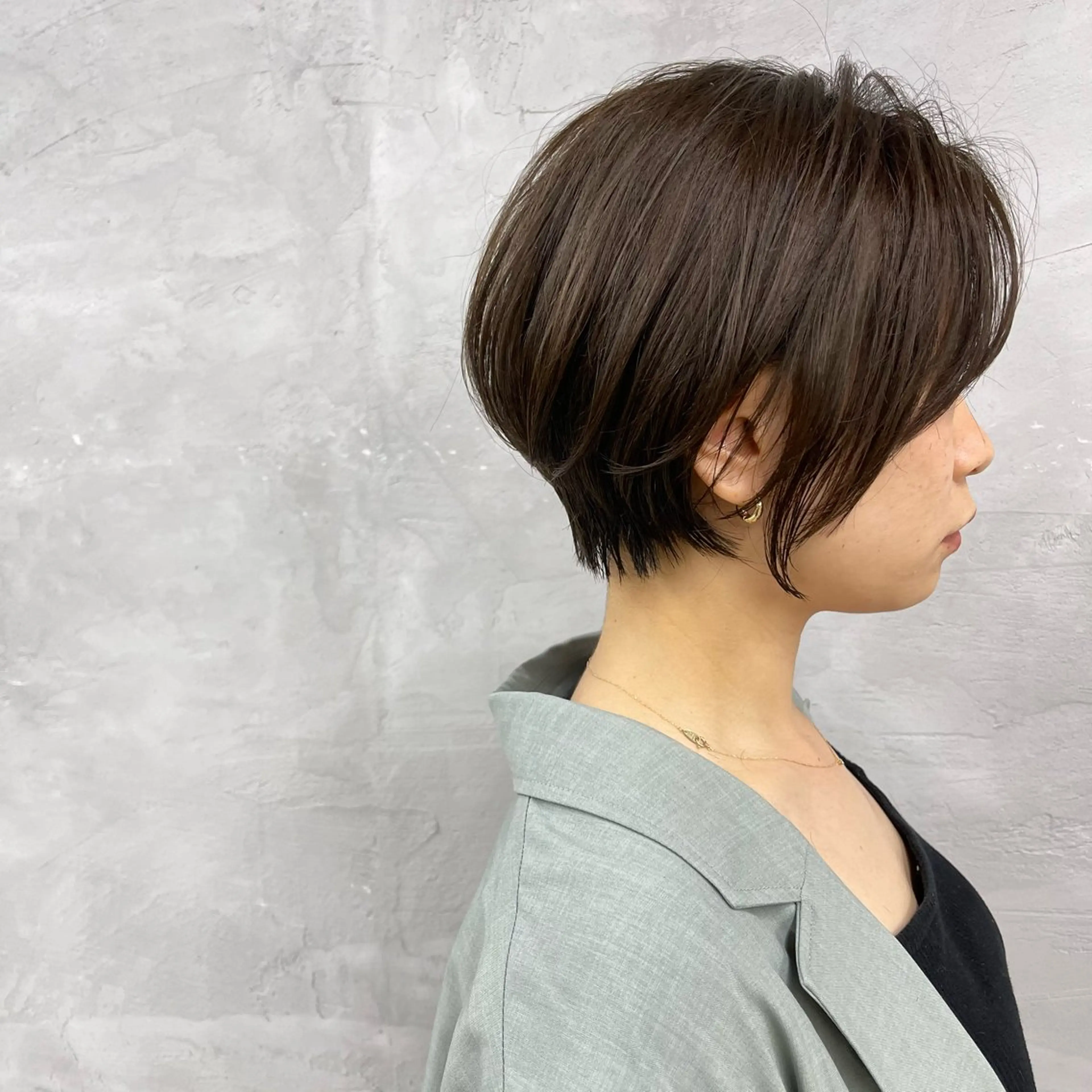 ショート カラー ベージュカラー オリーブベージュ ボブ くびれヘア カット ヘアカラー トリートメント 田畑 智規のヘアスタイル