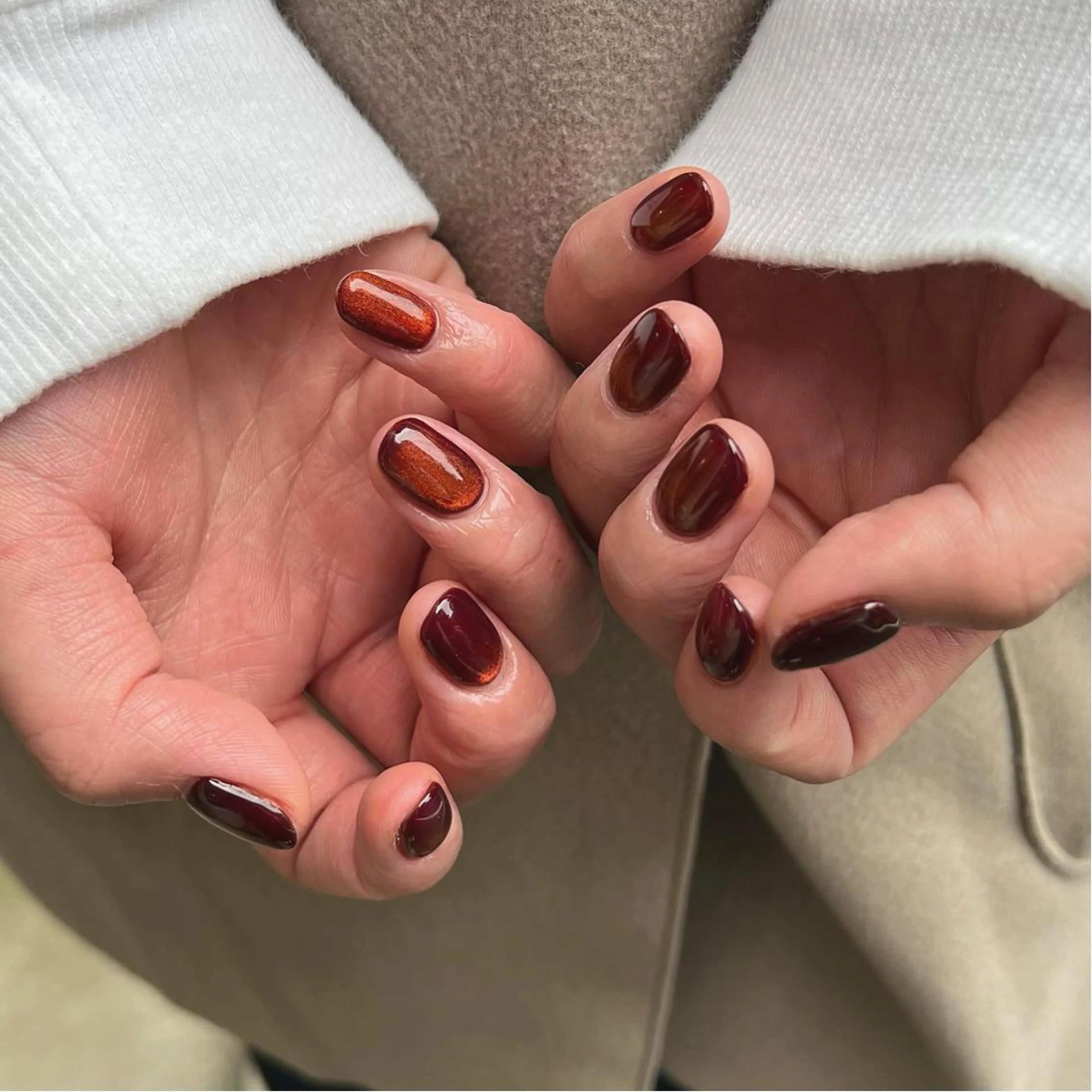 ネイル ブラウン フレンチネイル マグネットネイル ミラーネイル ニュアンスネイル 酒井 サカイのネイルデザイン