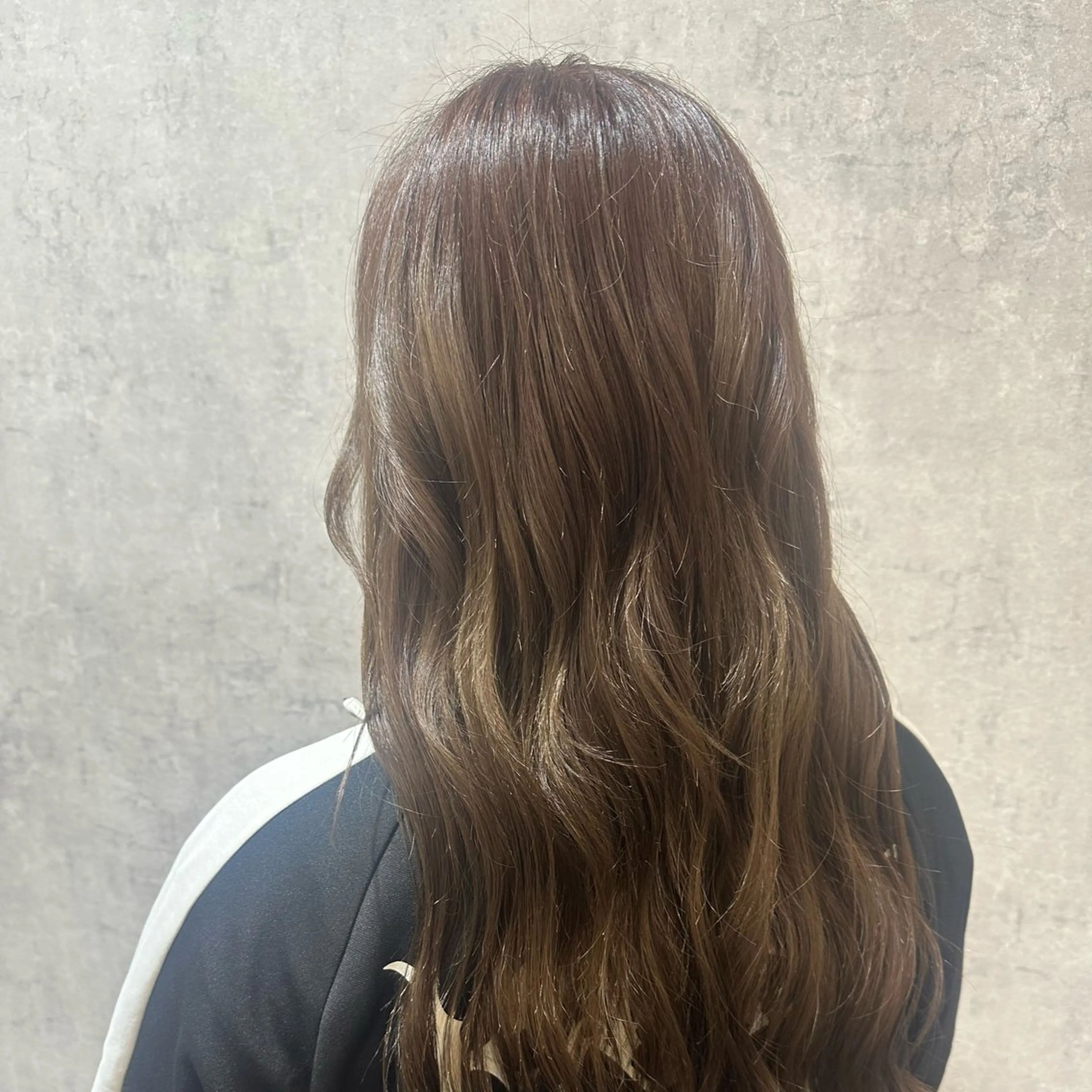 ロング カラー 小島 姫奈里のヘアスタイル