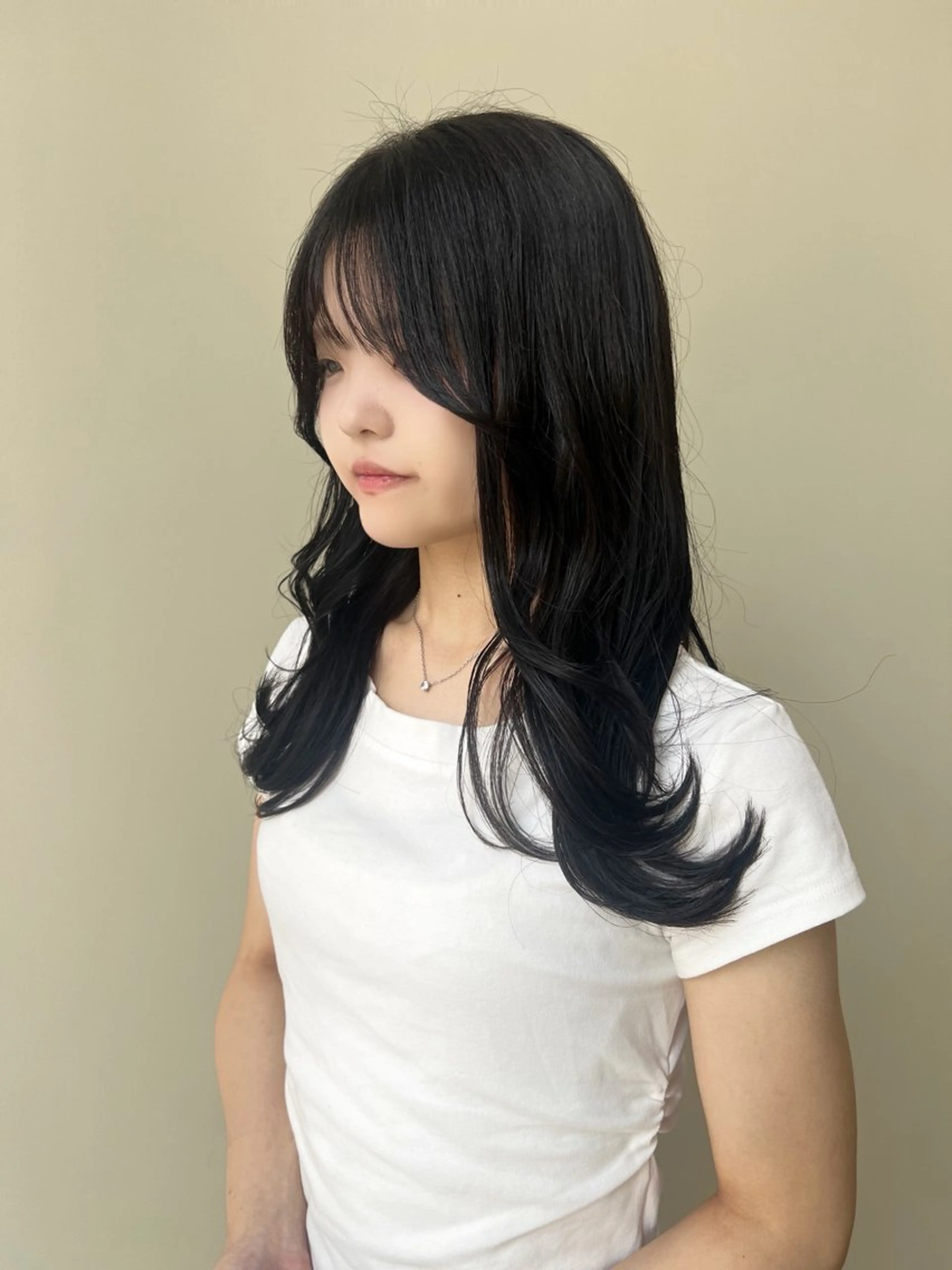 ロング カラー カット ヘアカラー トリートメント tom/uni /ブリーチなしカラーのヘアスタイル