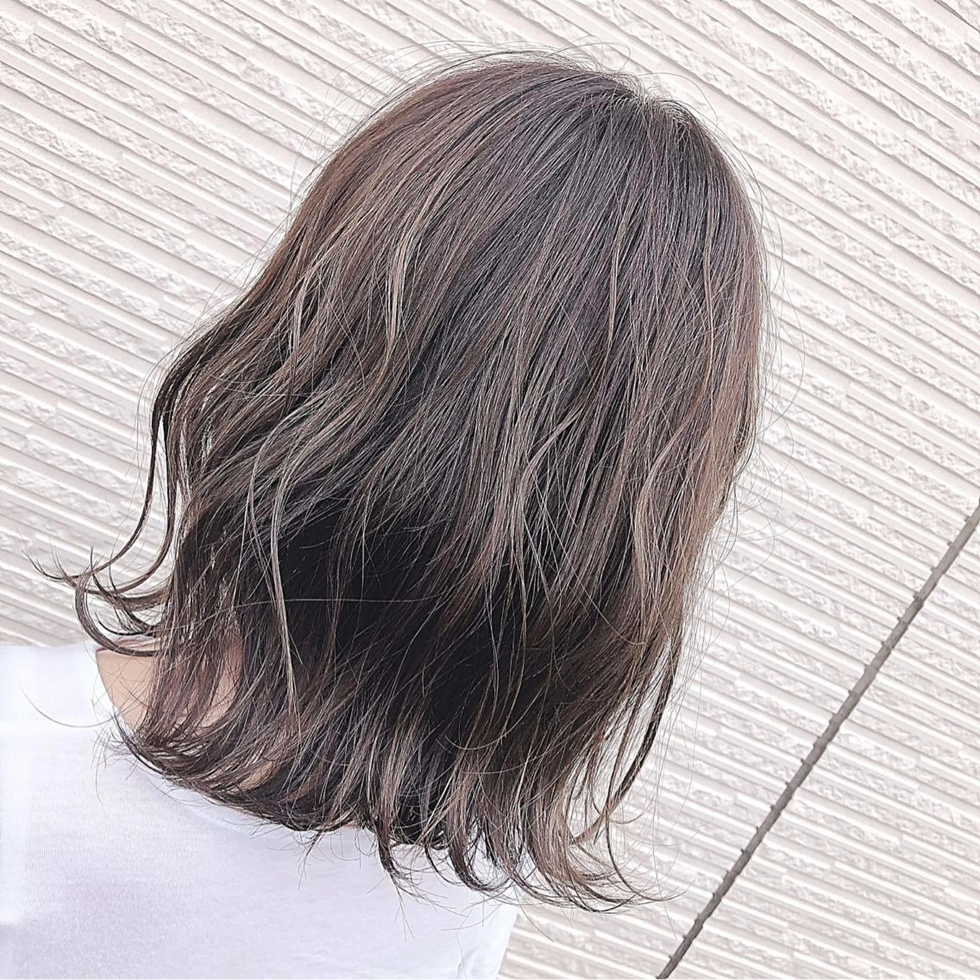 ミディアム カラー 名畑 裕貴のヘアスタイル