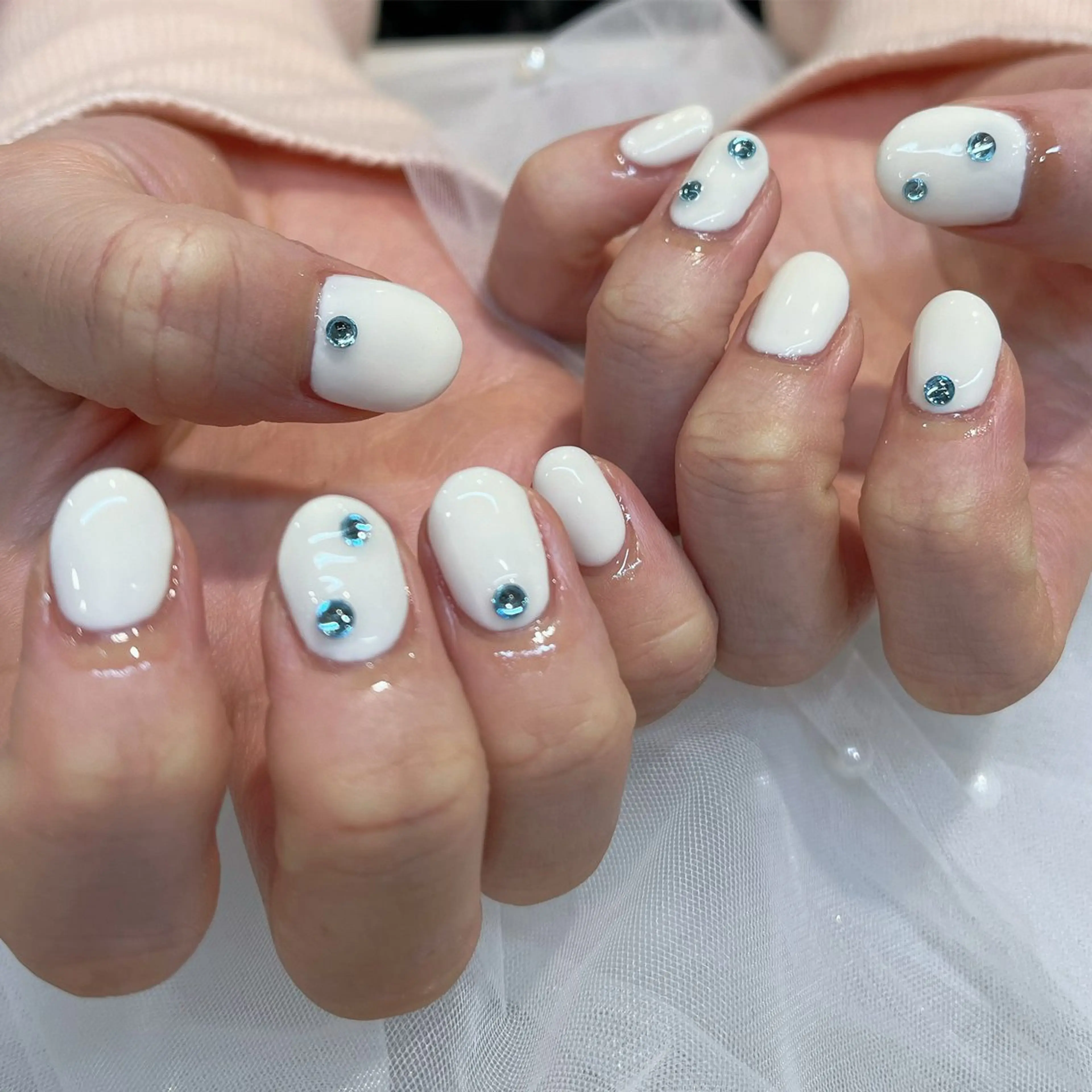ネイル ストーンネイル ハンドネイル 内田 里穂のネイルデザイン