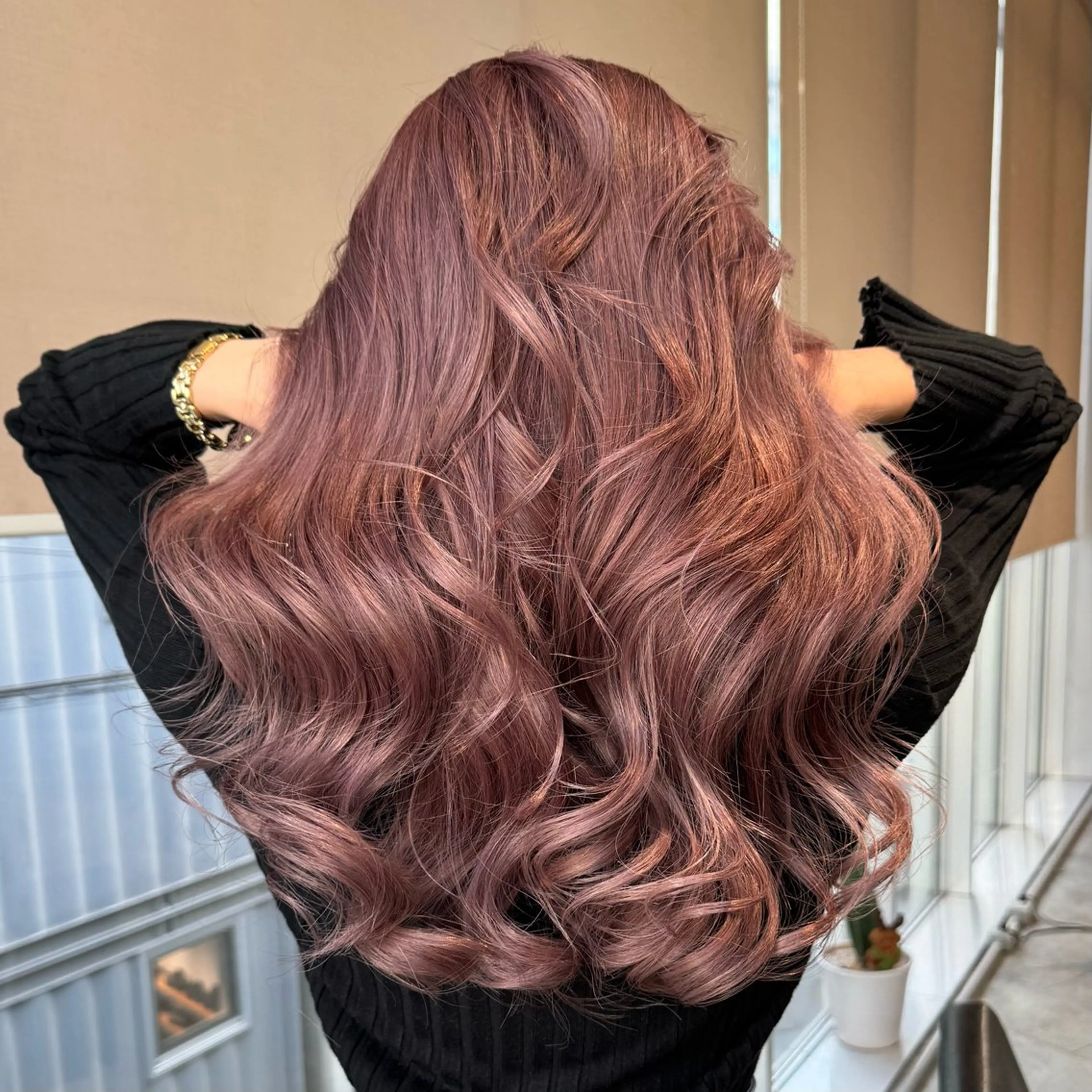 ロング カラー カット ヘアカラー トリートメント ヘアセット 原宿🩵ハイトーン 🍓ྀིまいか🩵のヘアスタイル